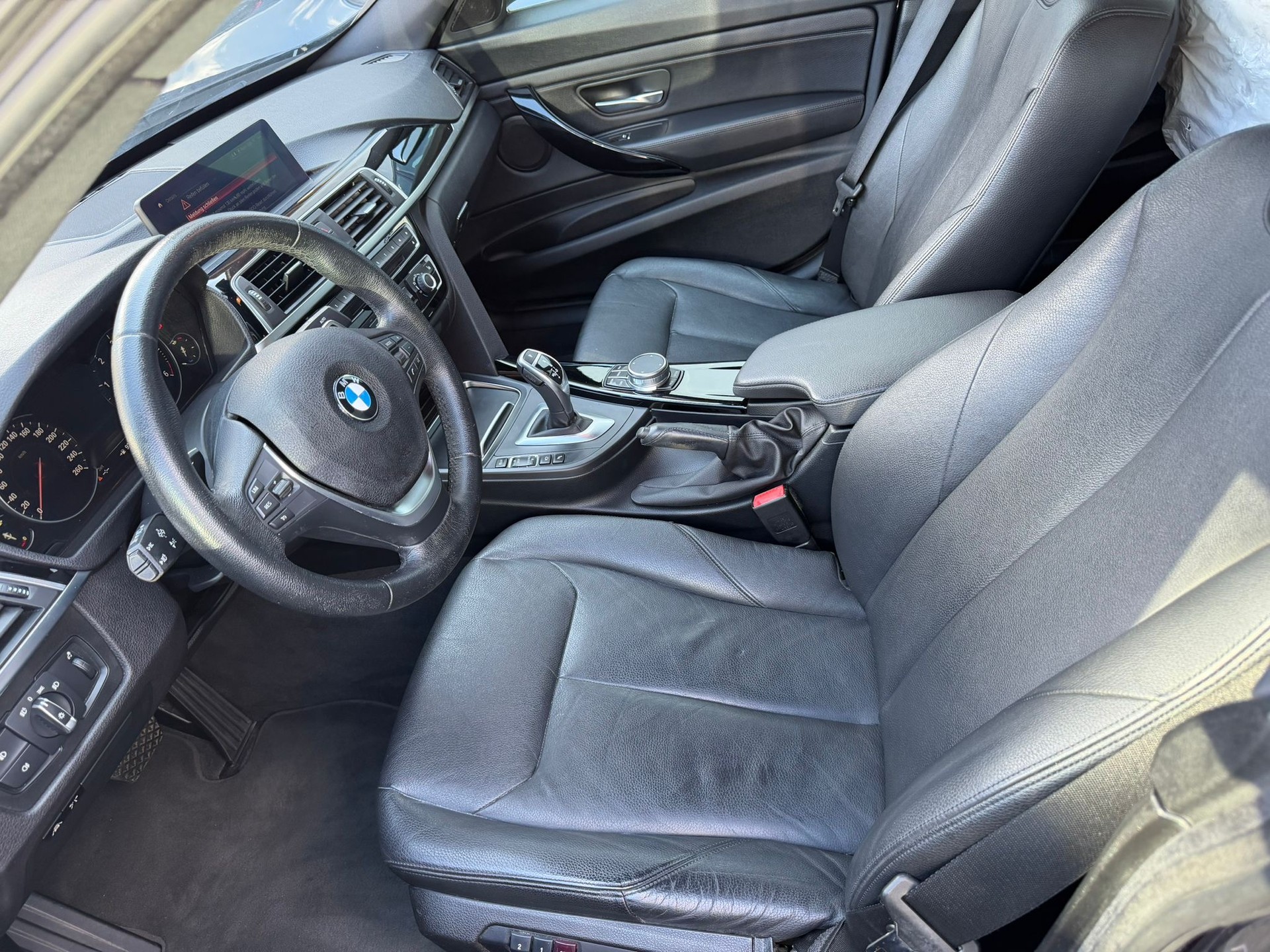 BMW 320d GT xDrive Luxury Line Steptronic-image-7