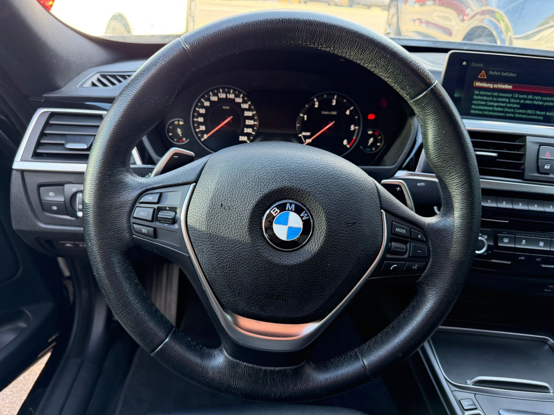 BMW 320d GT xDrive Luxury Line Steptronic-image-14