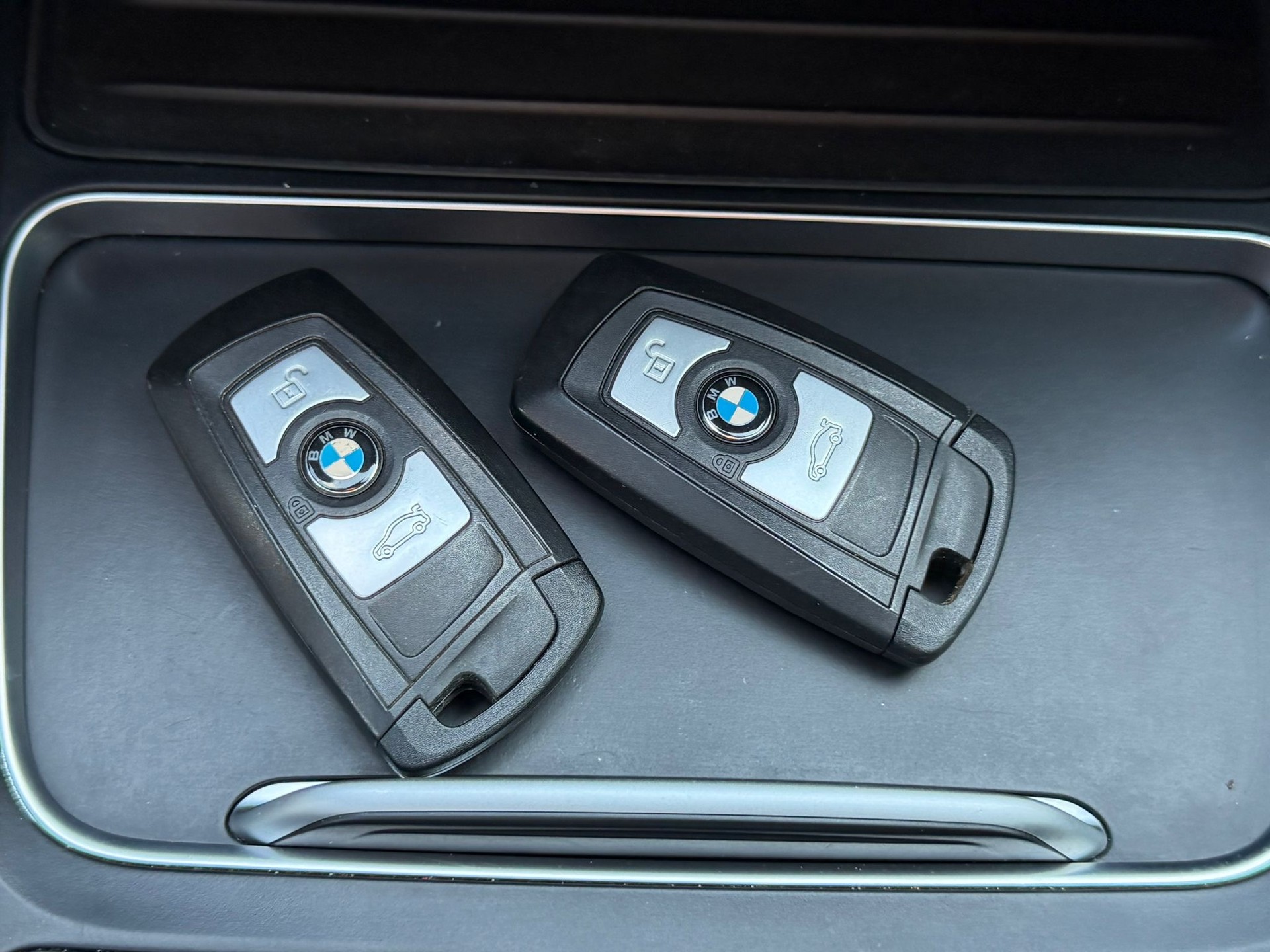 BMW 320d GT xDrive Luxury Line Steptronic-image-9