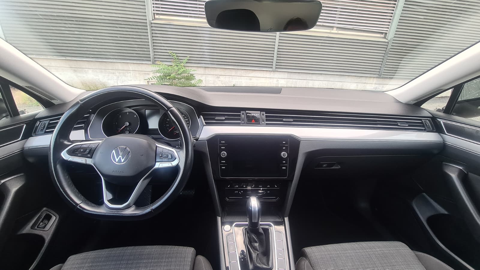 VW Passat Variant 2.0 TDI Business DSG ** Gr-Navi **RF-Kamera ** Anh-Kupplung ** Sitzmemory ** ACC ** Frisch Ab MFK & Service **-image-18