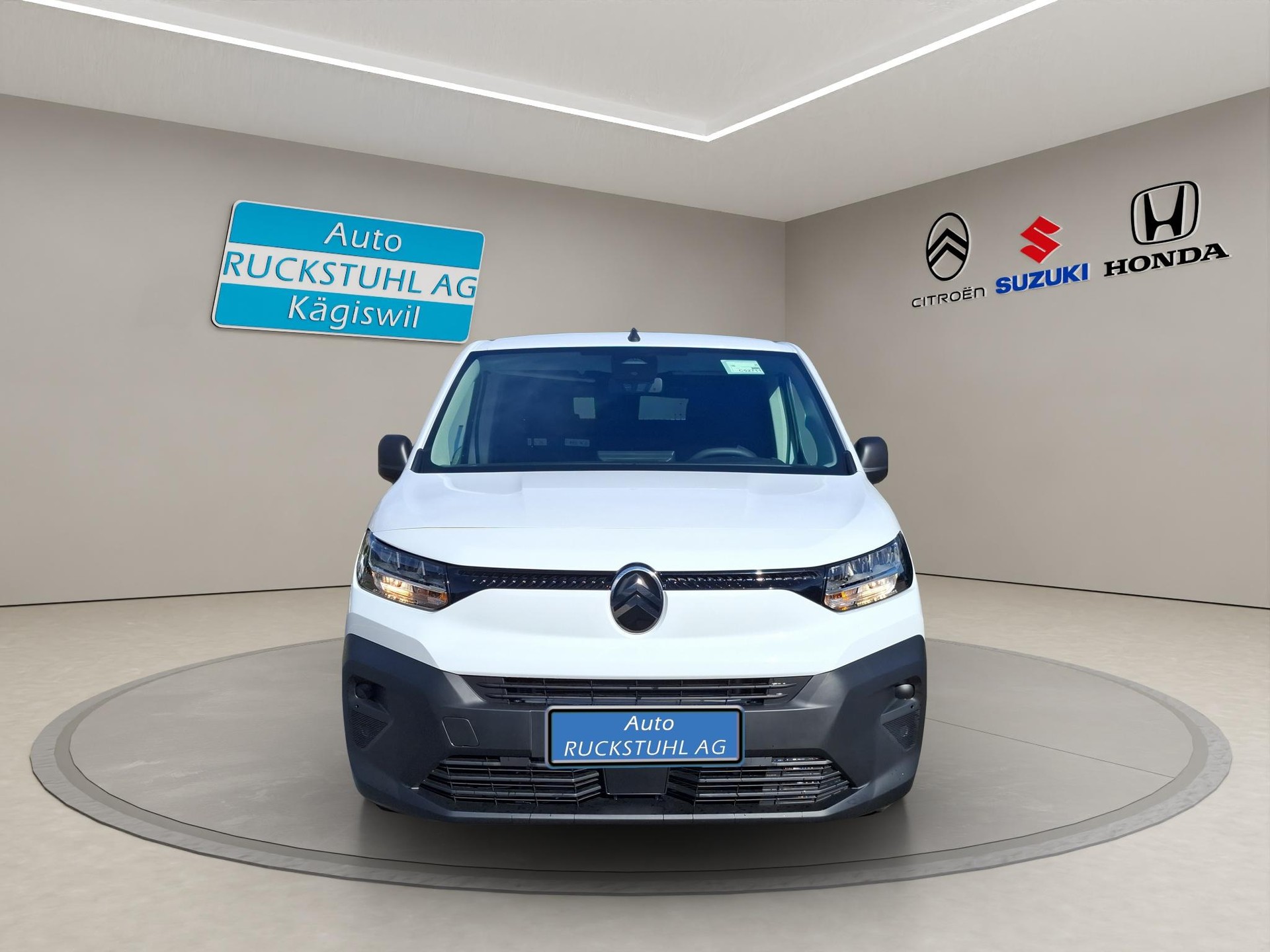 CITROEN Citroën Berlingo M 1.2 PureTech 110 First S/S-image-2