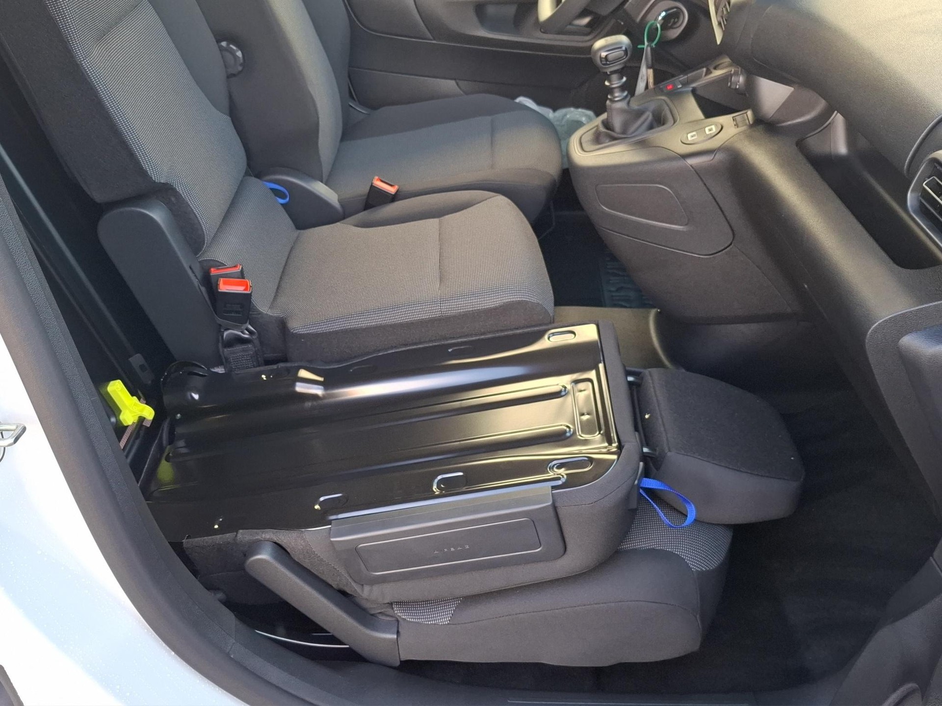 CITROEN Citroën Berlingo M 1.2 PureTech 110 First S/S-image-11