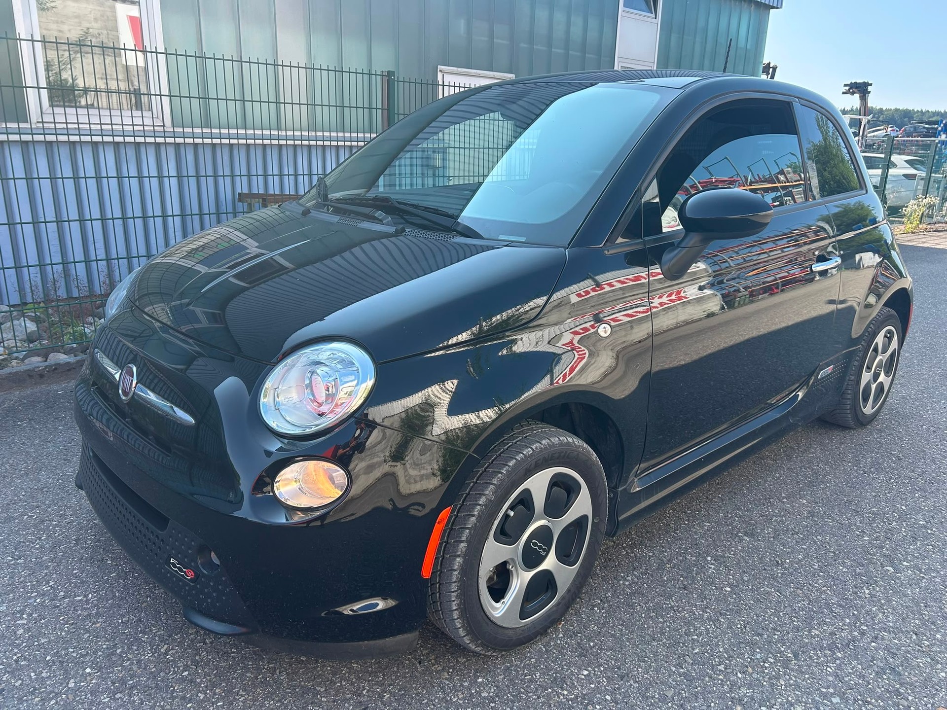 FIAT 500e-image-1