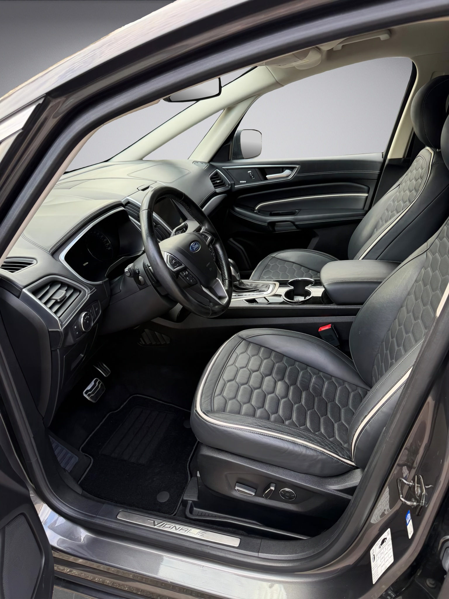 FORD S-Max 2.0 TDCi Vignale AWD PowerShift-image-8