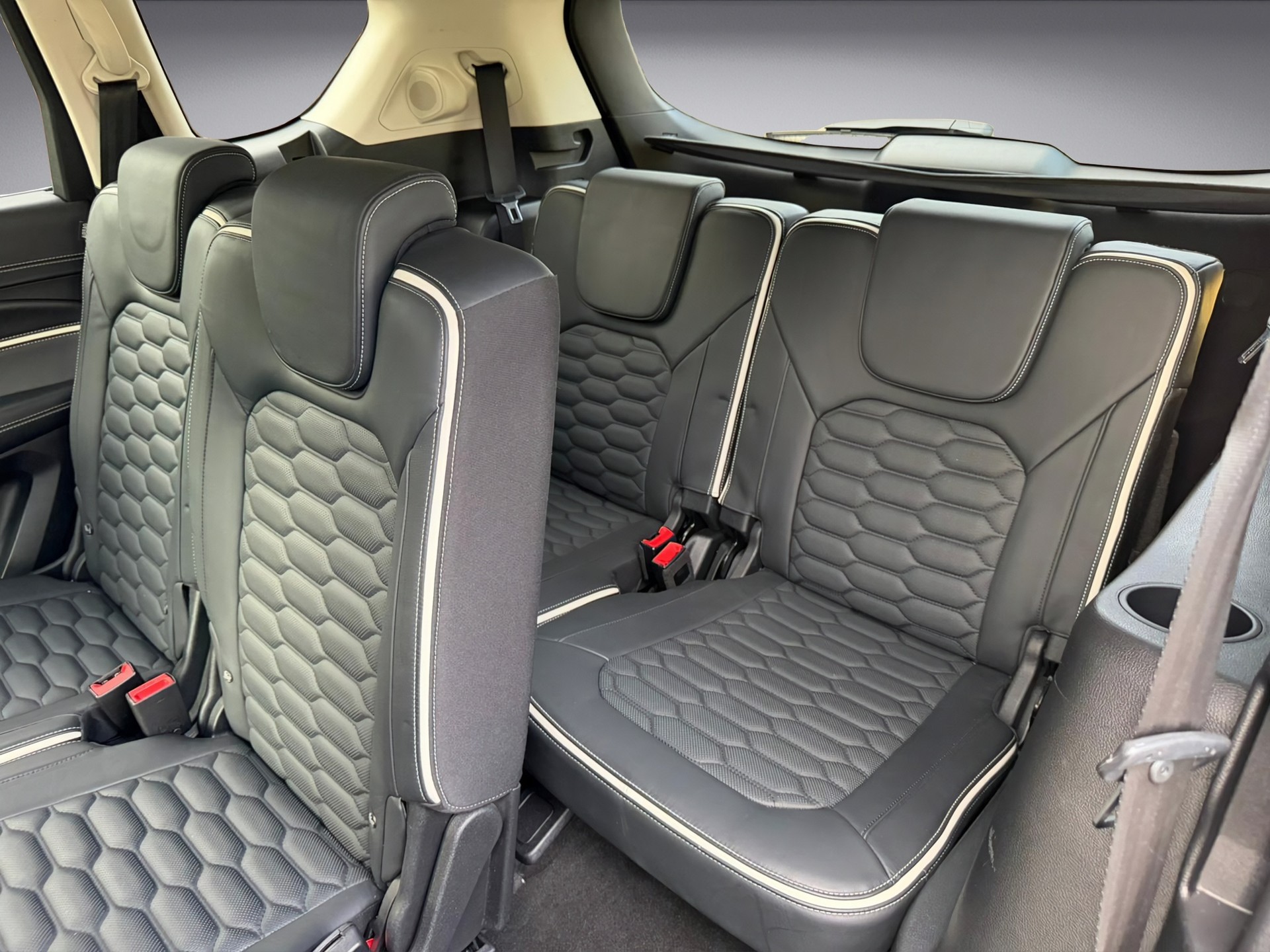 FORD S-Max 2.0 TDCi Vignale AWD PowerShift-image-10