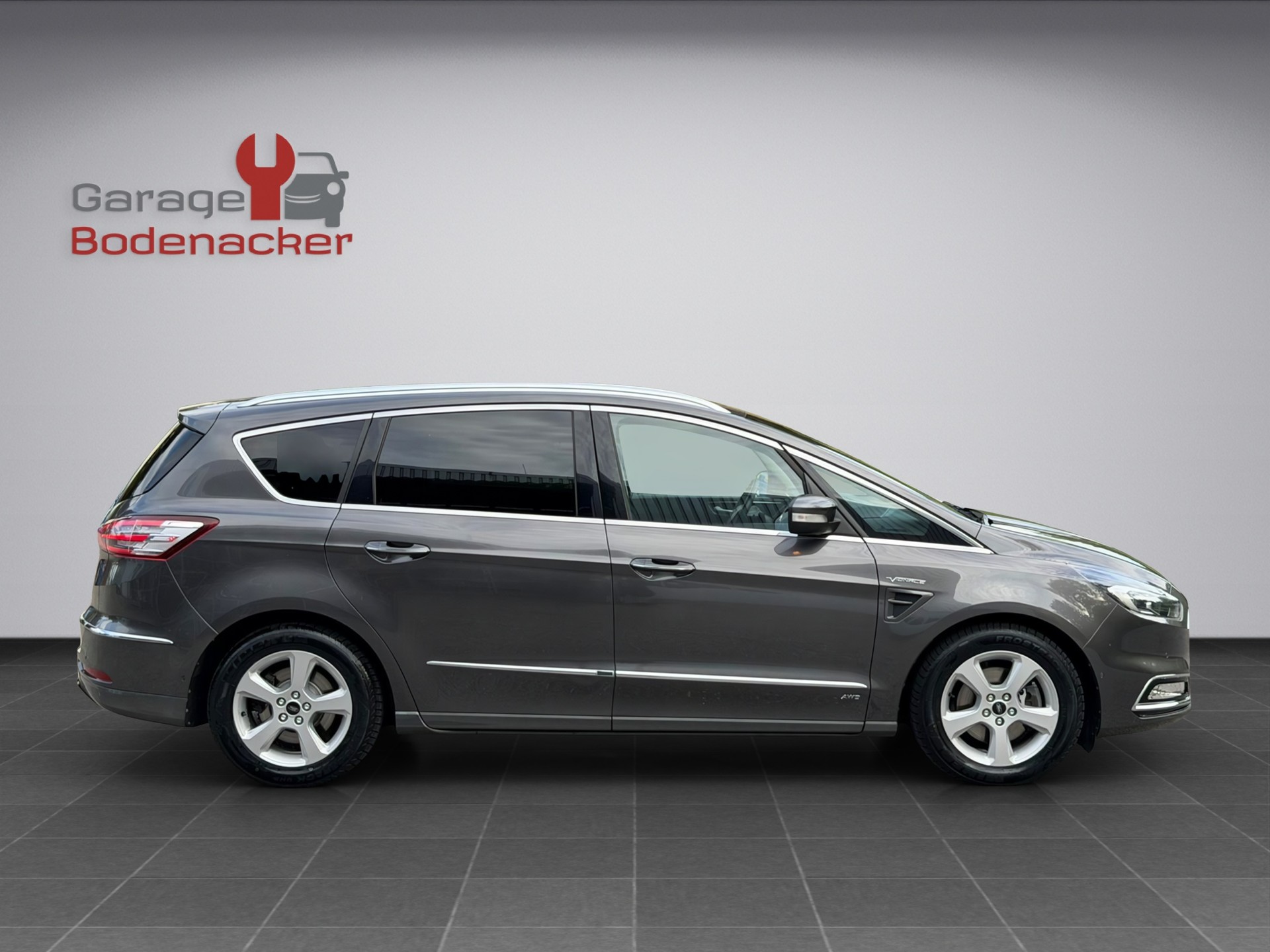 FORD S-Max 2.0 TDCi Vignale AWD PowerShift-image-4
