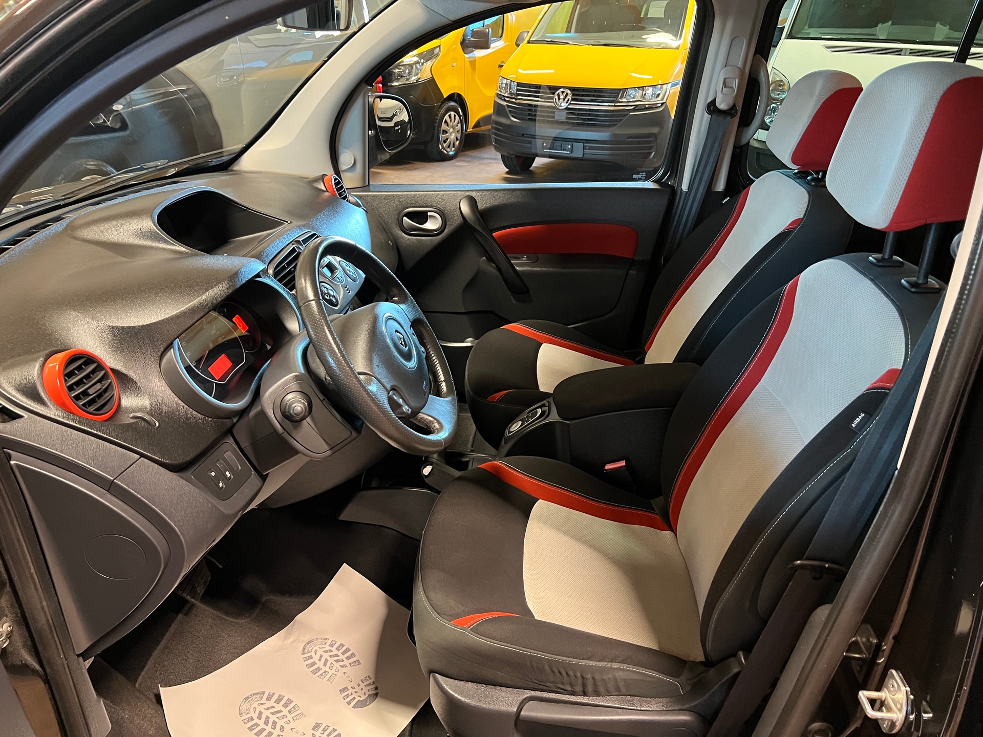 RENAULT Kangoo 1.6 16V Expression Automatic-image-8