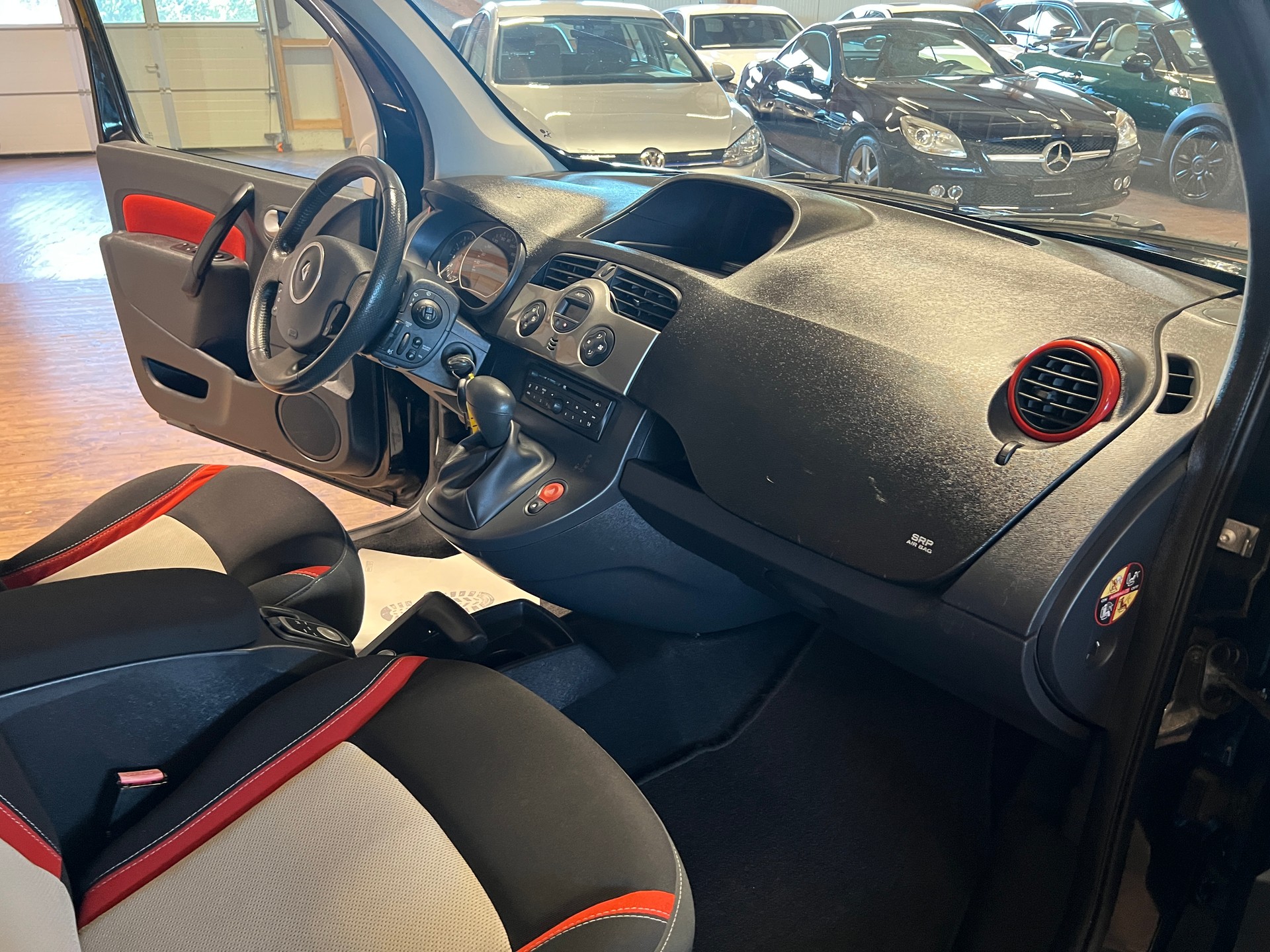 RENAULT Kangoo 1.6 16V Expression Automatic-image-12