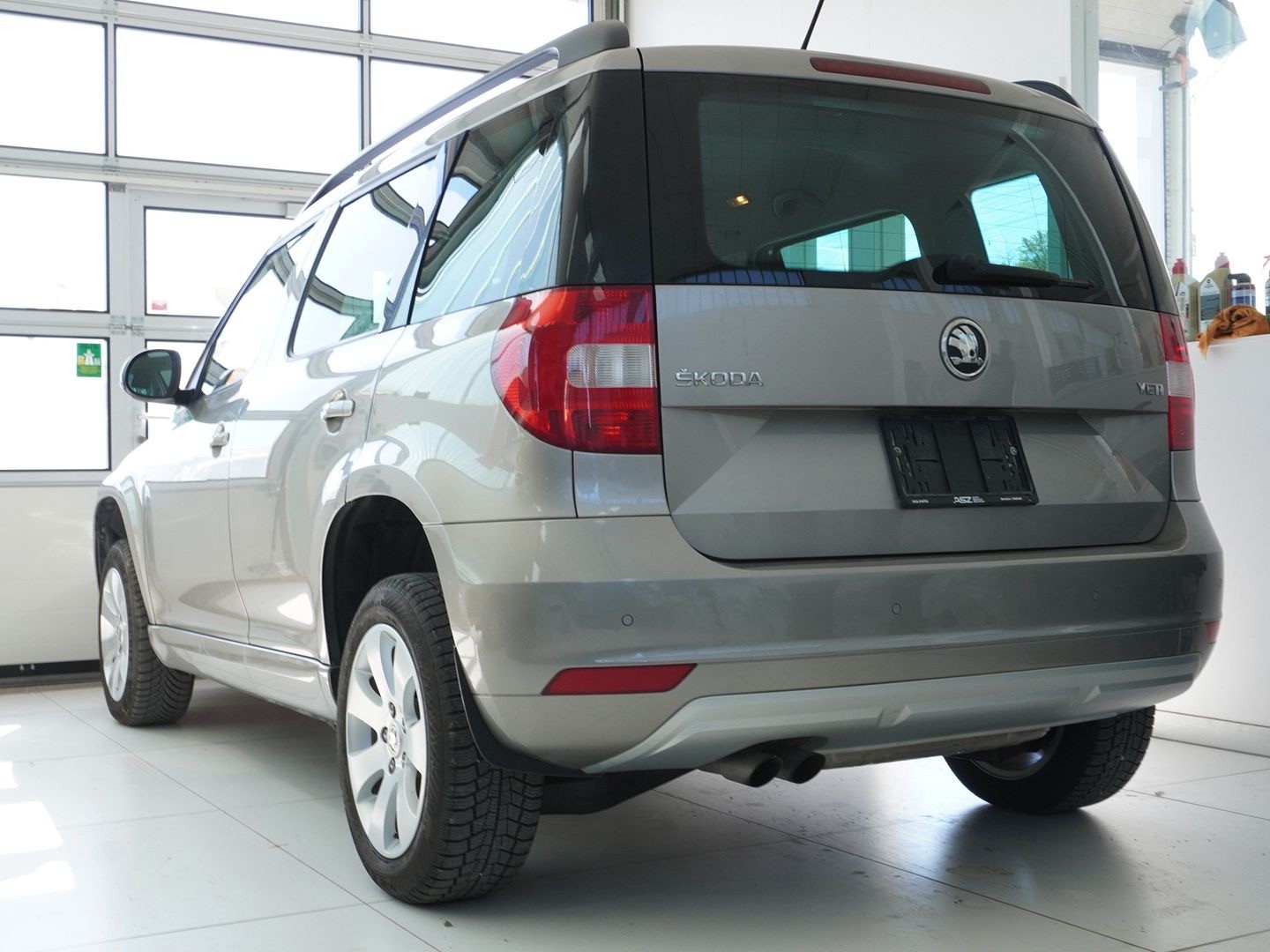 SKODA Yeti 1.4 TSI Active 4x2 DSG-image-1