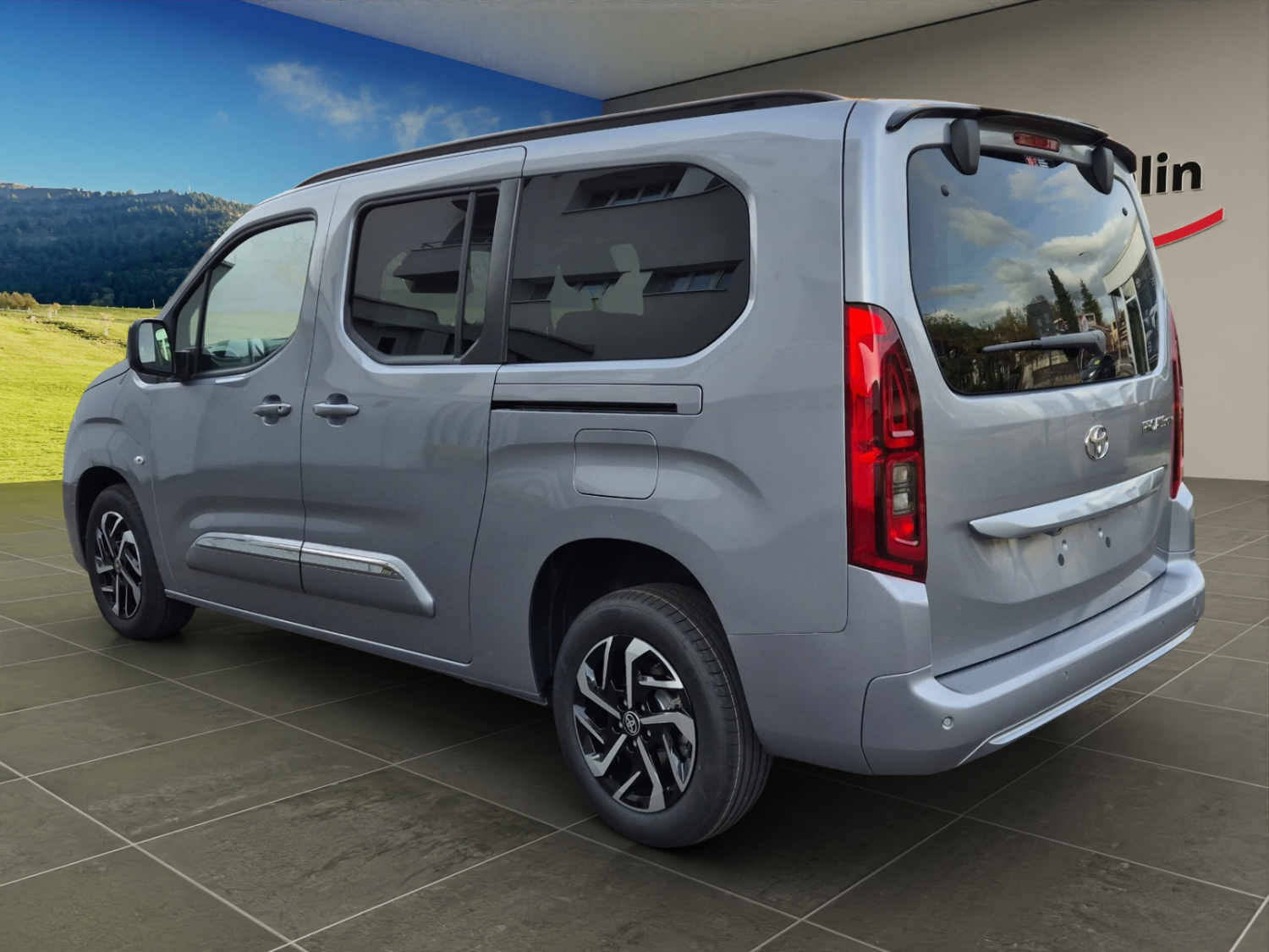 TOYOTA Proace City Verso L2 1.5 HDi 130 Trend-image-2