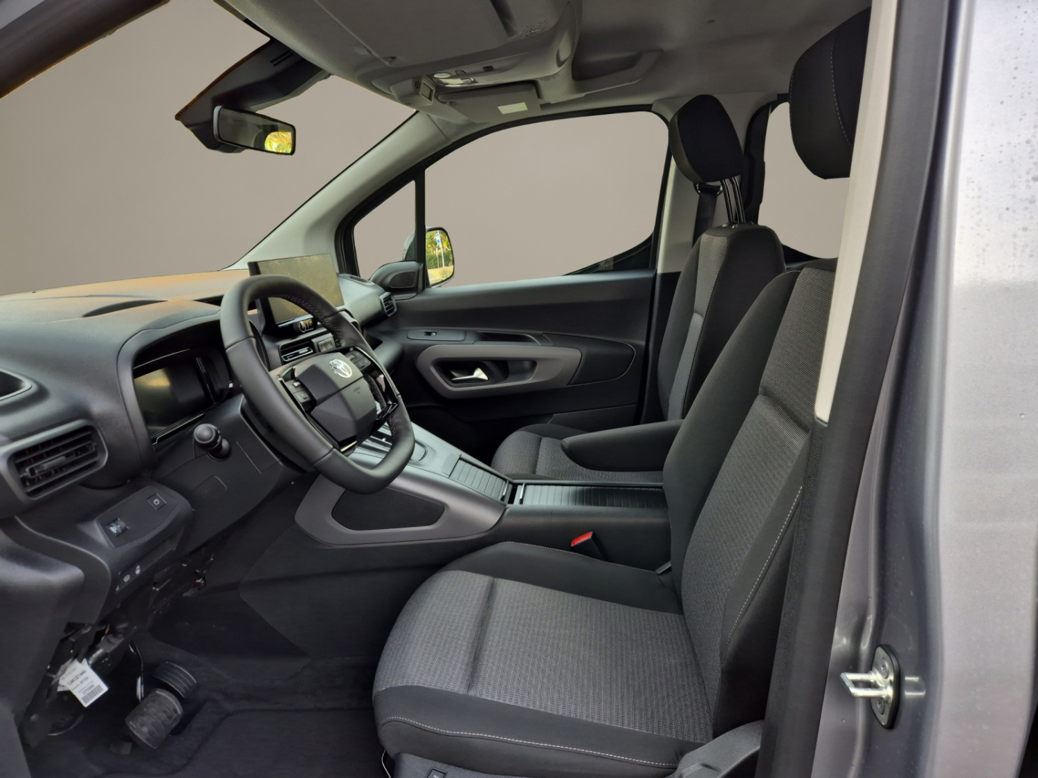 TOYOTA Proace City Verso L2 1.5 HDi 130 Trend-image-8
