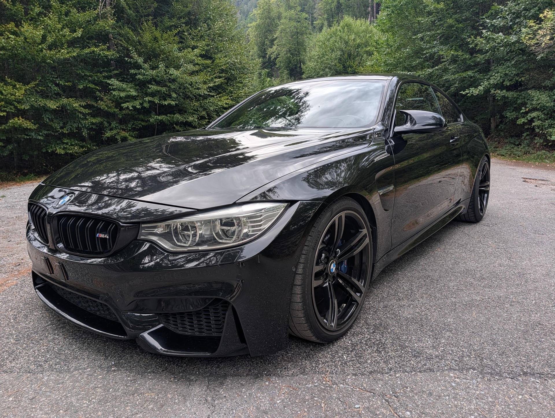 BMW M4-image-0