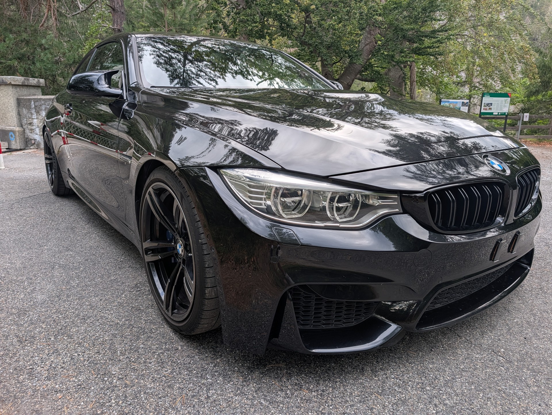 BMW M4-image-1