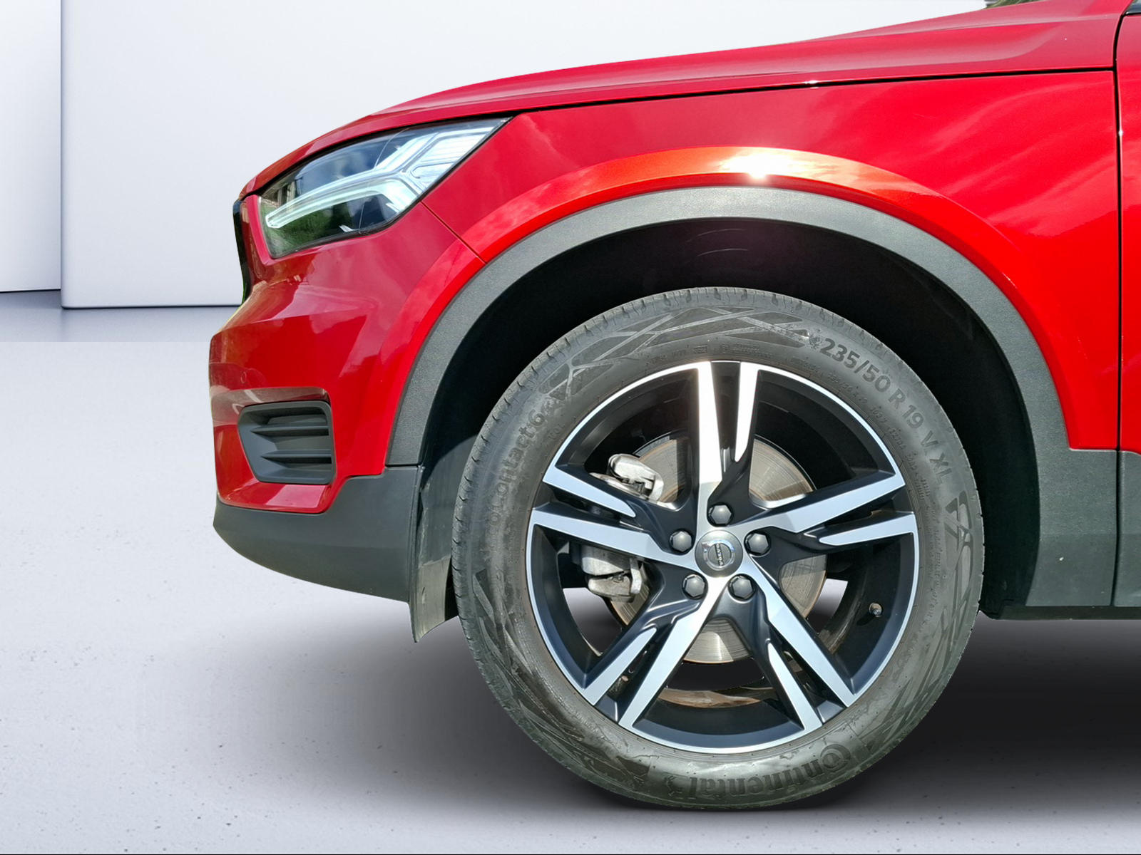 VOLVO XC40 B4 Benzin Mild Hybrid AWD R-Design Geartronic-image-14