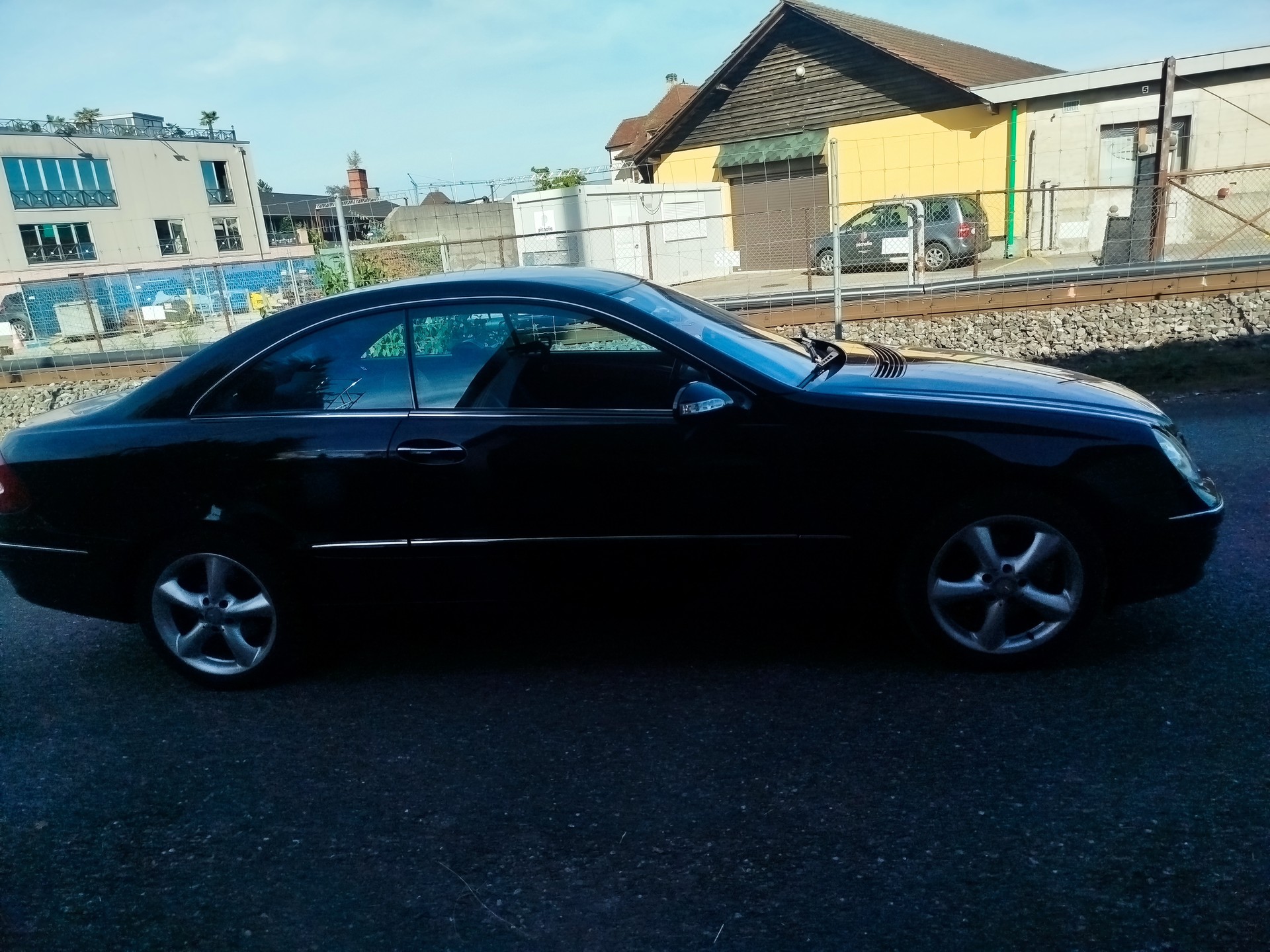 MERCEDES-BENZ CLK 320 Avantgarde Automatic-image-2