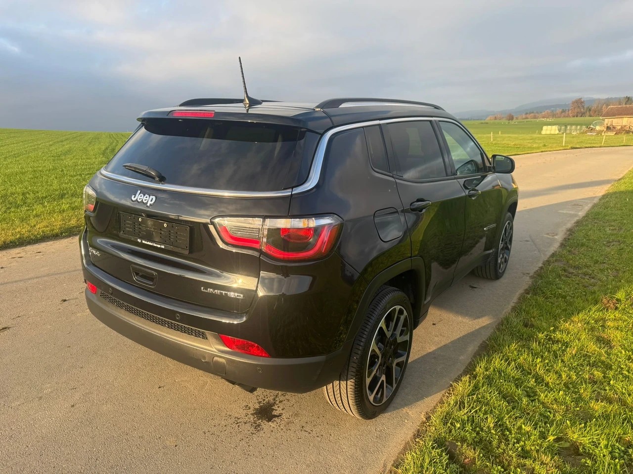 JEEP Compass 1.4 Turbo Limited AWD 9ATX-image-3
