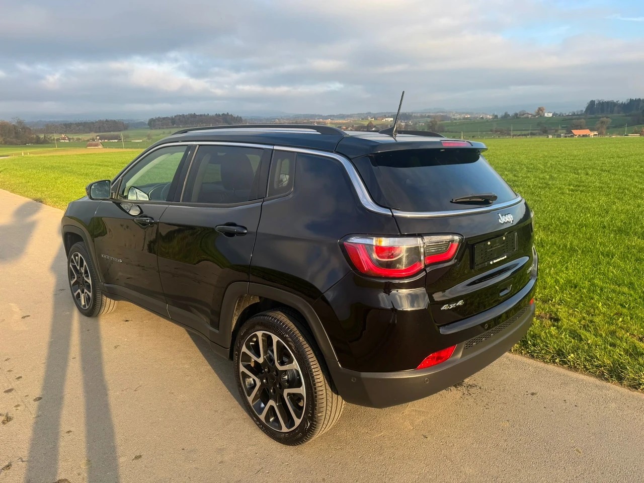 JEEP Compass 1.4 Turbo Limited AWD 9ATX-image-2