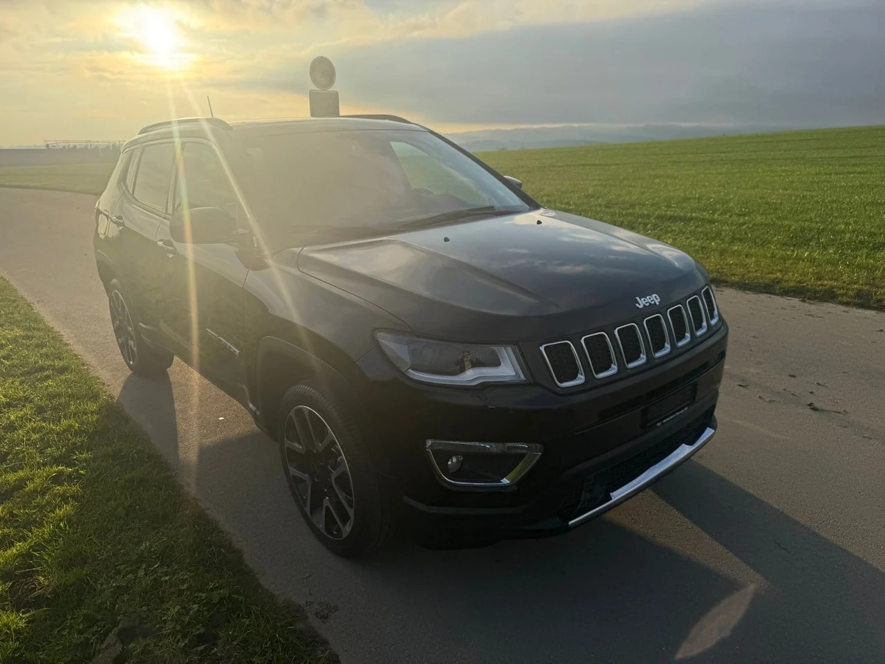 JEEP Compass 1.4 Turbo Limited AWD 9ATX-image-1
