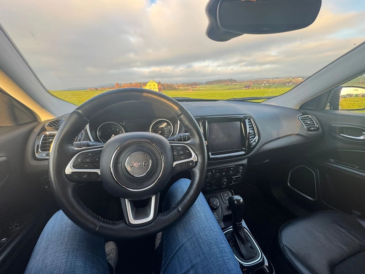 JEEP Compass 1.4 Turbo Limited AWD 9ATX-image-8