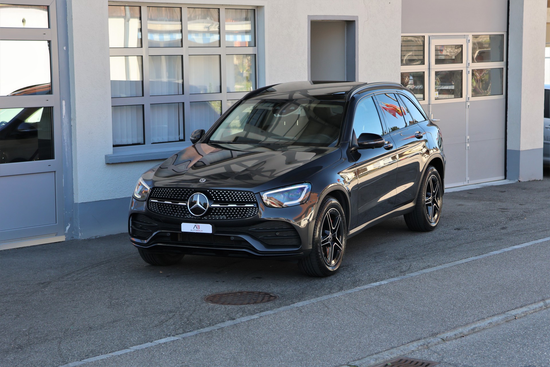 MERCEDES-BENZ GLC 220 d AMG Line 4Matic 9G-Tronic (CH)-image-0