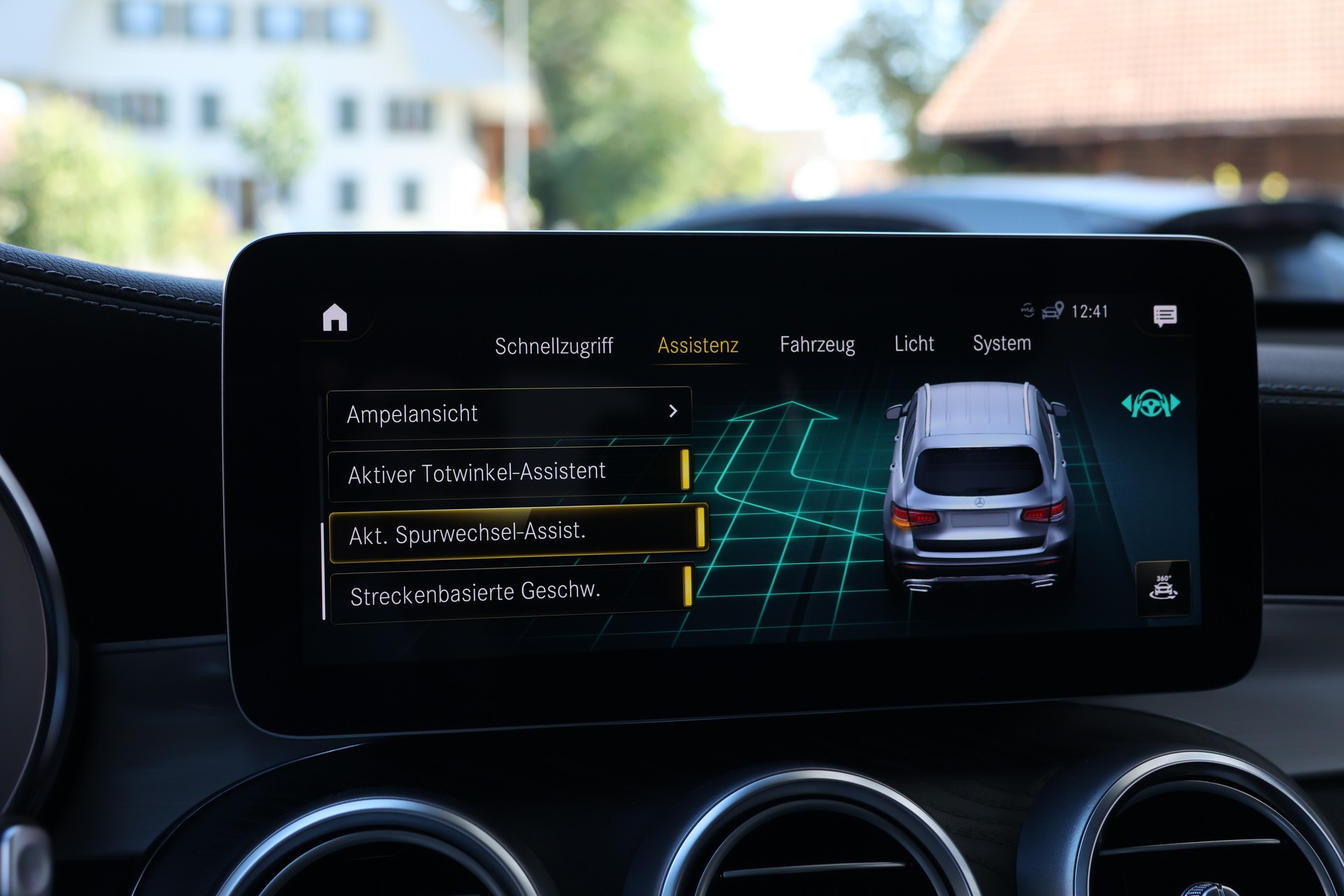 MERCEDES-BENZ GLC 220 d AMG Line 4Matic 9G-Tronic (CH)-image-24