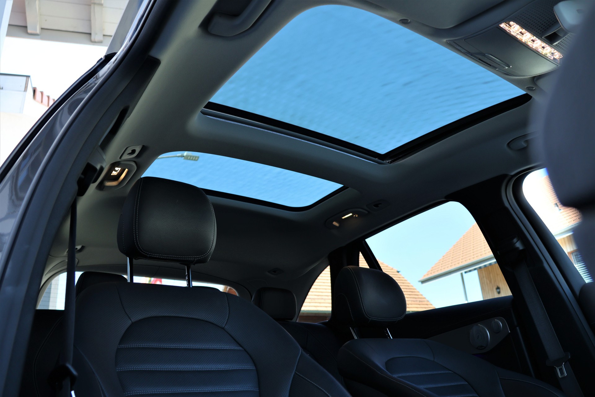 MERCEDES-BENZ GLC 220 d AMG Line 4Matic 9G-Tronic (CH)-image-15