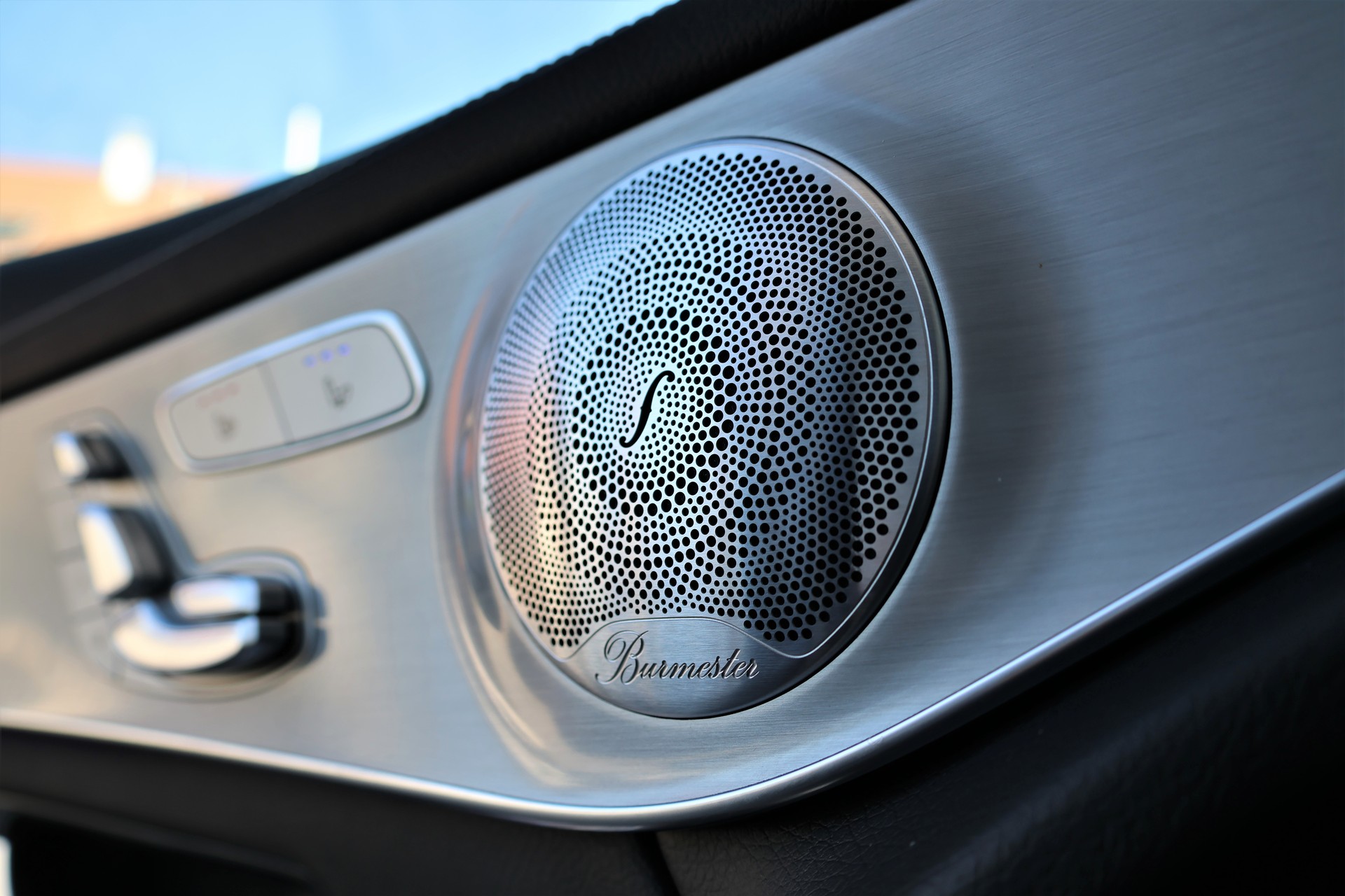 MERCEDES-BENZ GLC 220 d AMG Line 4Matic 9G-Tronic (CH)-image-17