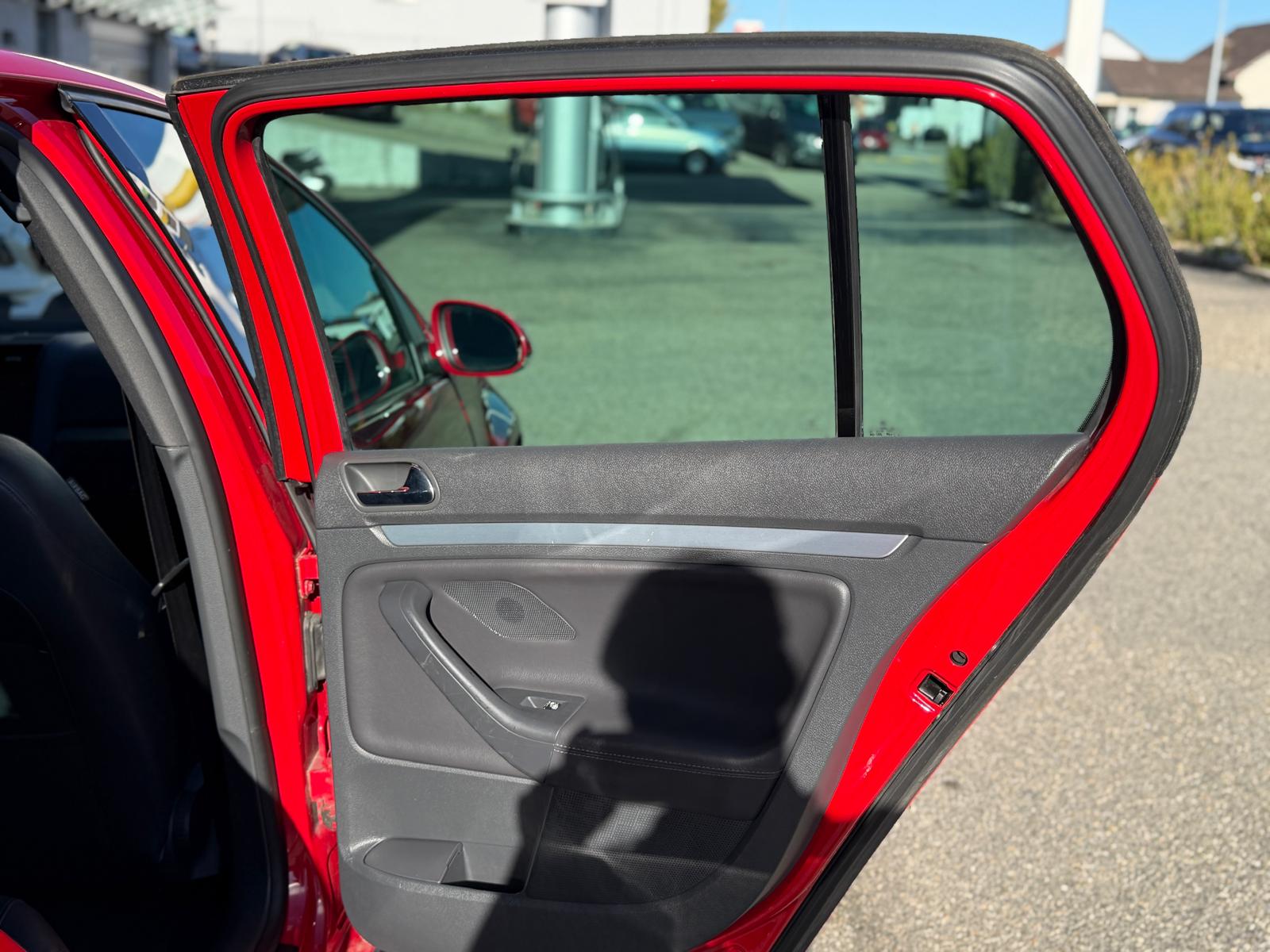 VW Golf 2.0 TFSI GTI-image-11