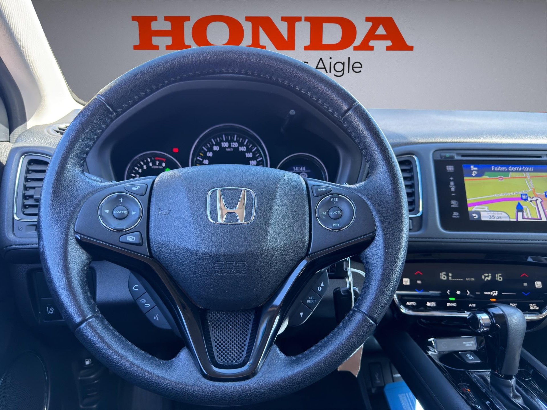 HONDA HR-V 1.5i-VTEC Elegance-image-12