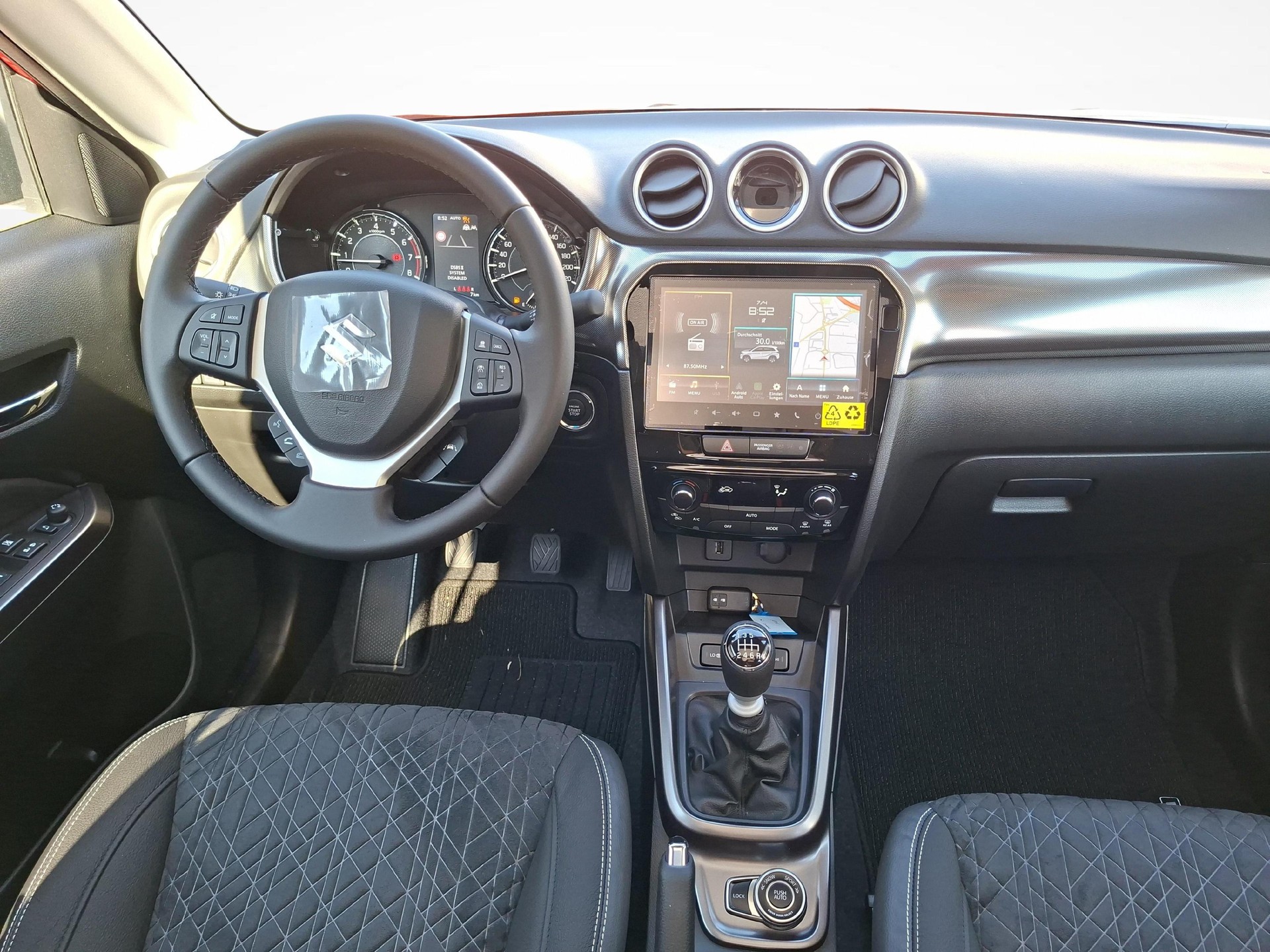 SUZUKI Vitara 1.4 T Compact Top Hybrid 4x4-image-8