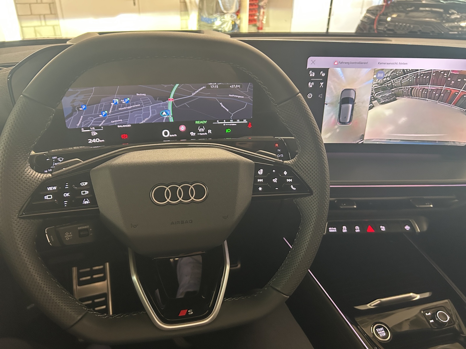 AUDI Q3 SUV TDI quattro 142 kW S tronic-image-13