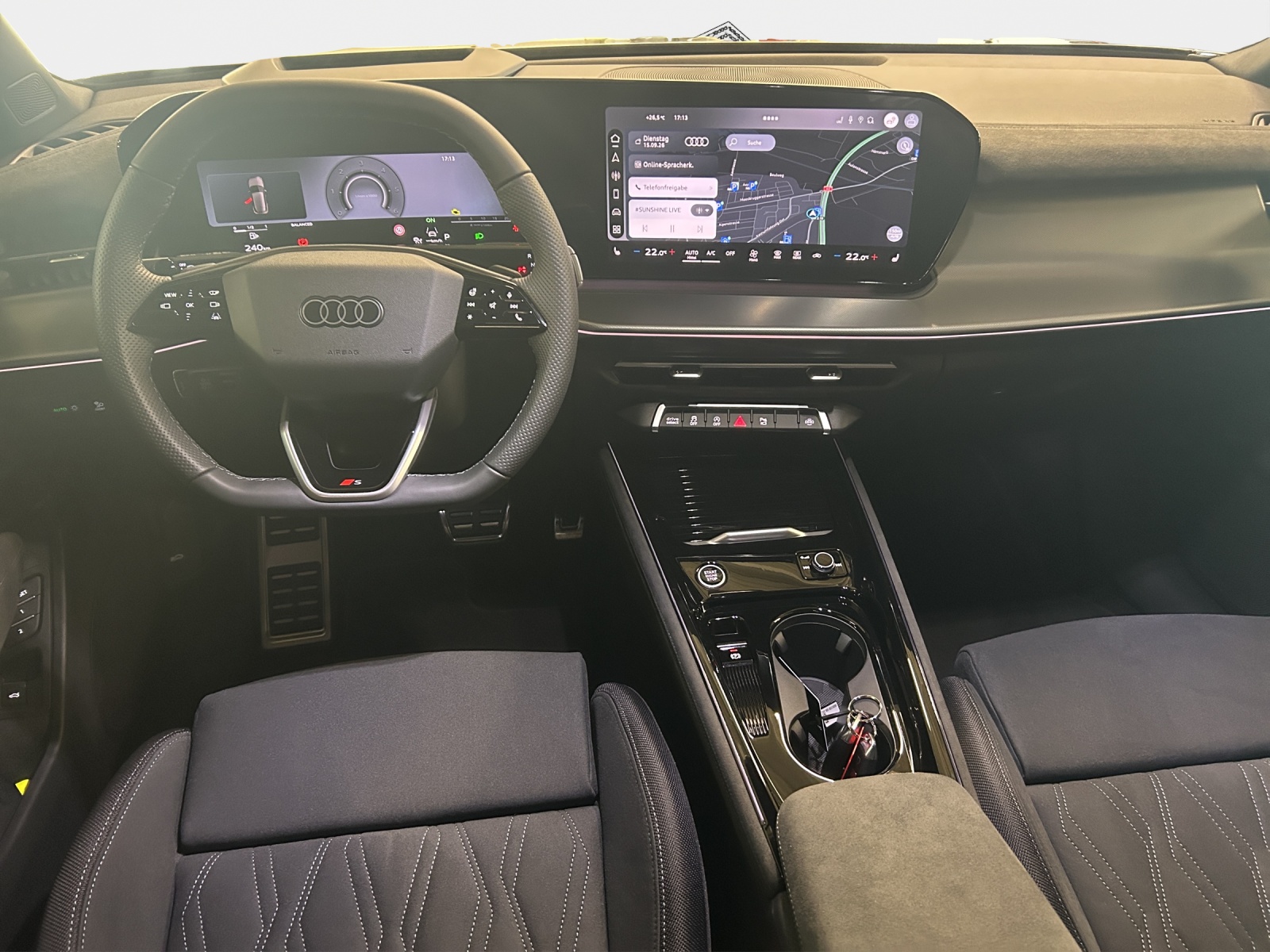 AUDI Q3 SUV TDI quattro 142 kW S tronic-image-10