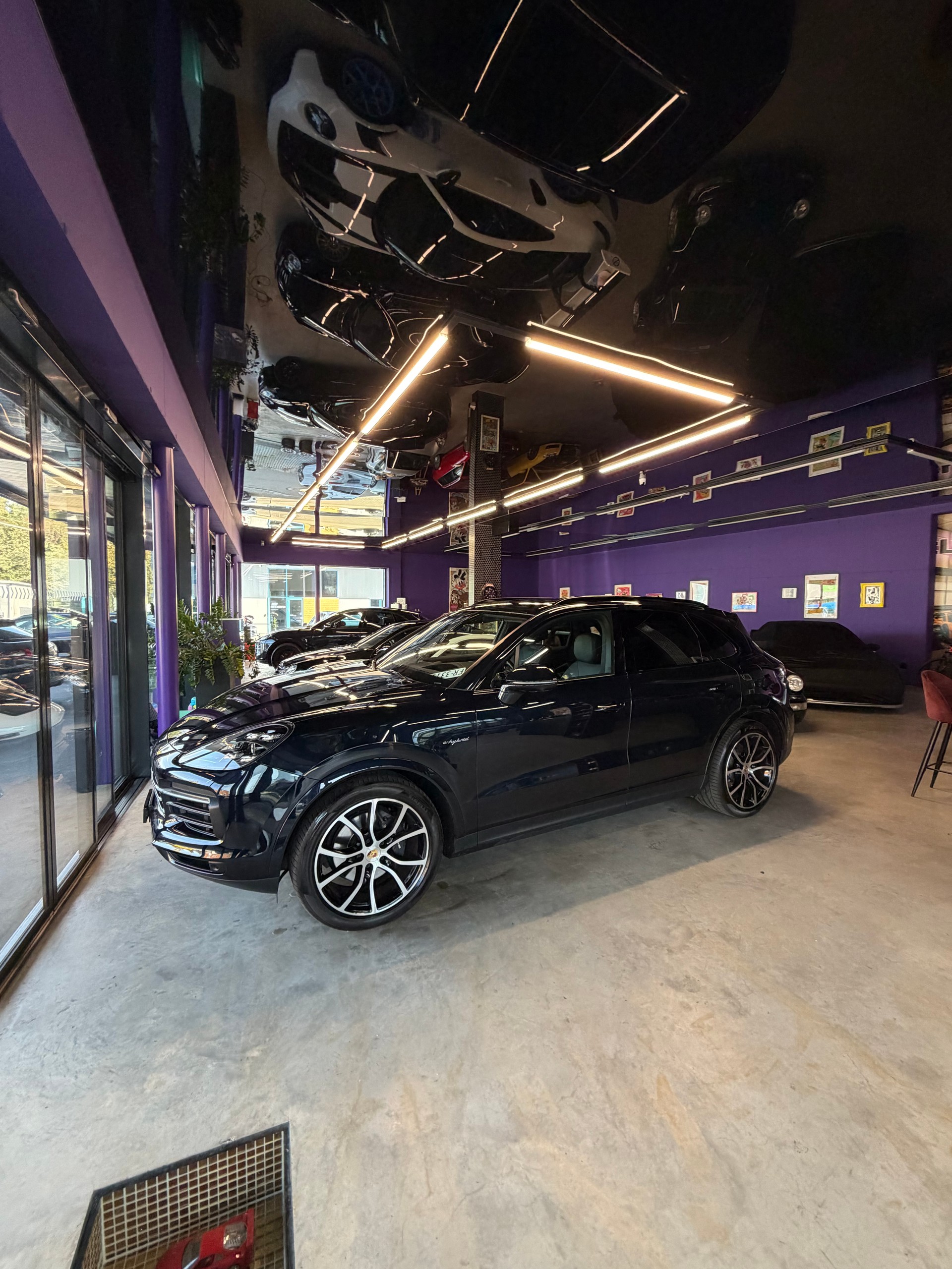 PORSCHE Cayenne E-Hybrid-image-1