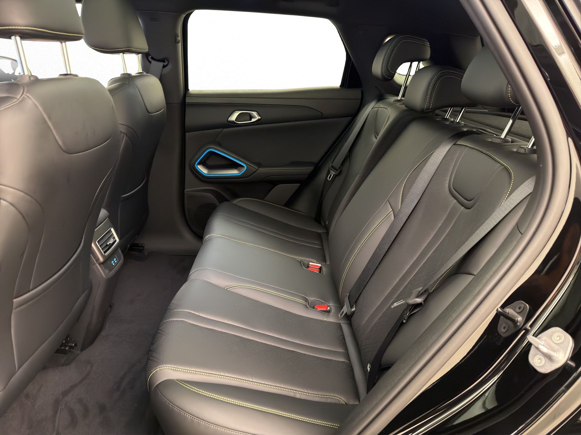 BYD Atto 2 DM-i Boost-image-11
