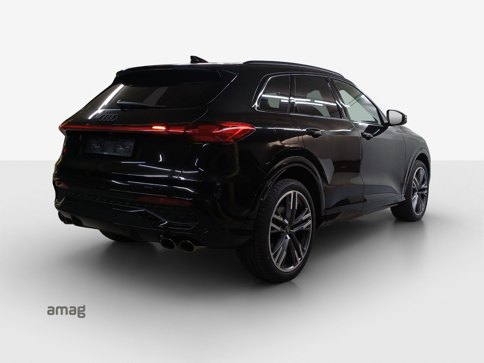 AUDI SQ5 TFSI quattro S-tronic-image-4