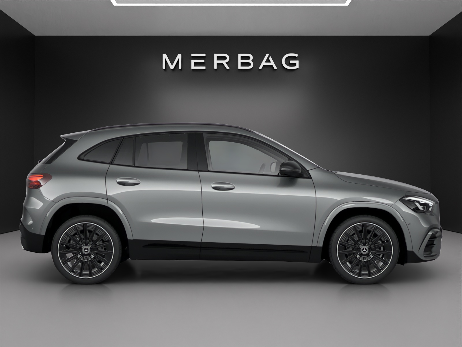 MERCEDES-BENZ GLA 220d 4Matic 8G-DCT-image-1