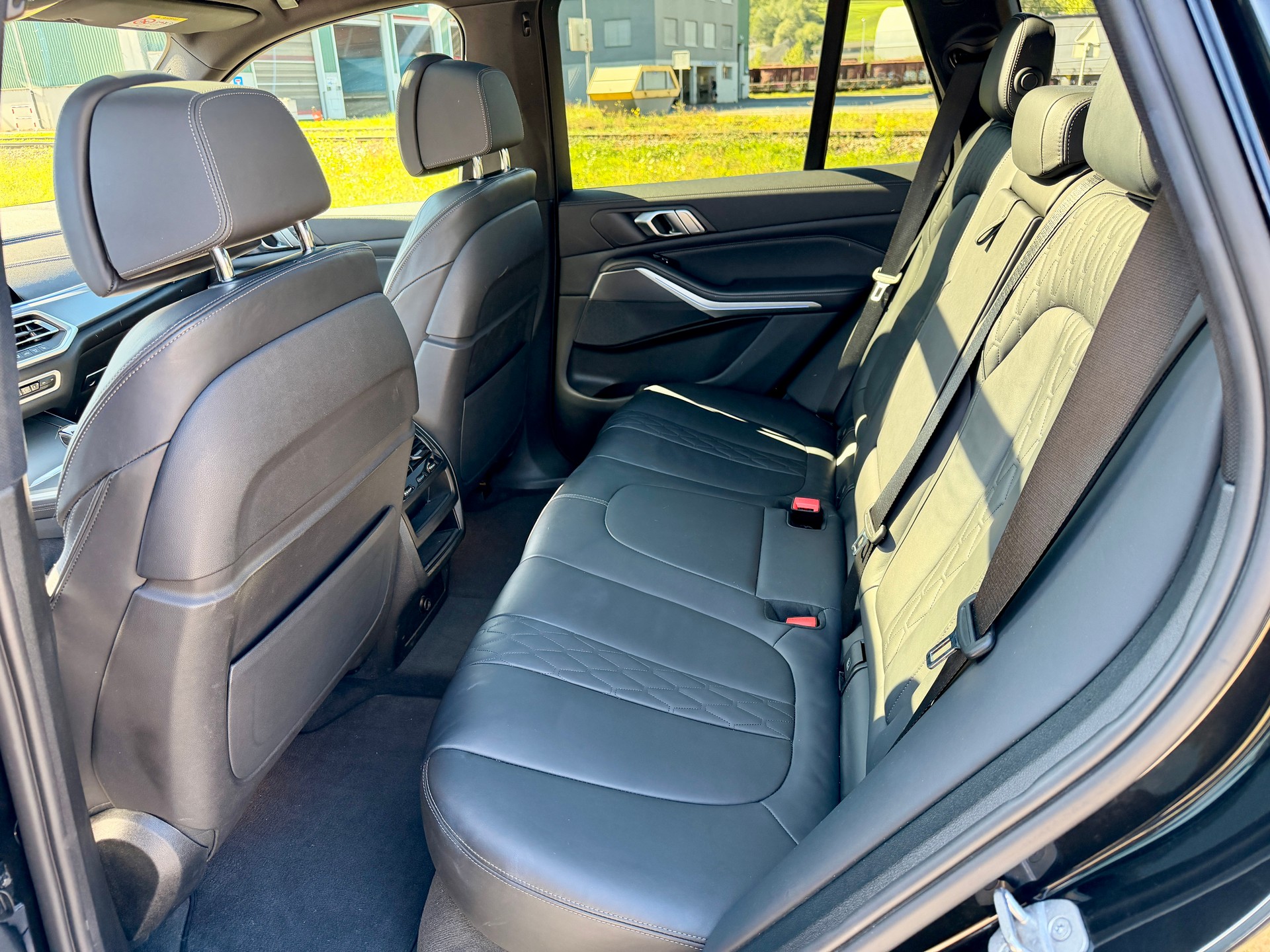 BMW X5 xDrive 48V 40d M Sport Steptronic-image-13