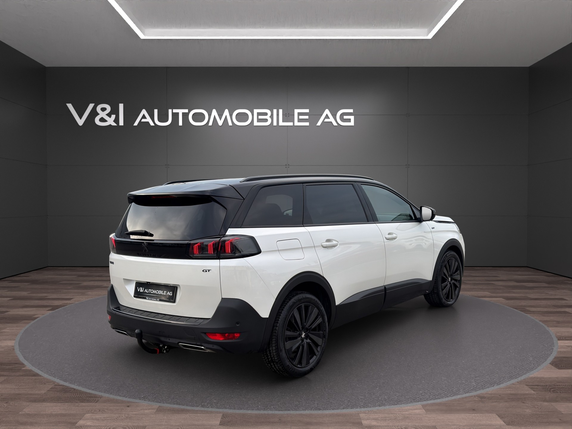 PEUGEOT 5008 1.6 Pure Tech GT Pack EAT8-image-4