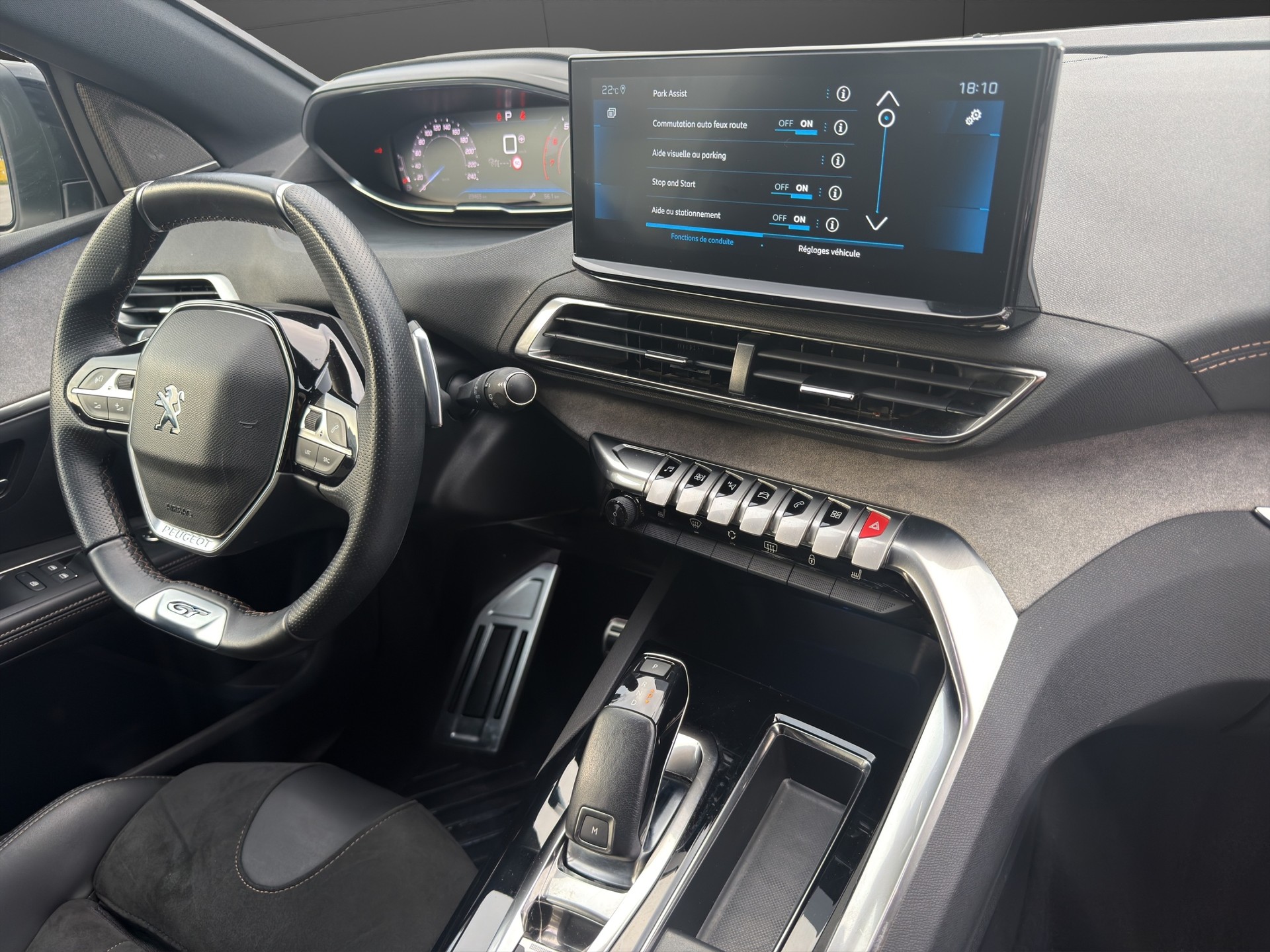 PEUGEOT 5008 1.6 Pure Tech GT Pack EAT8-image-14