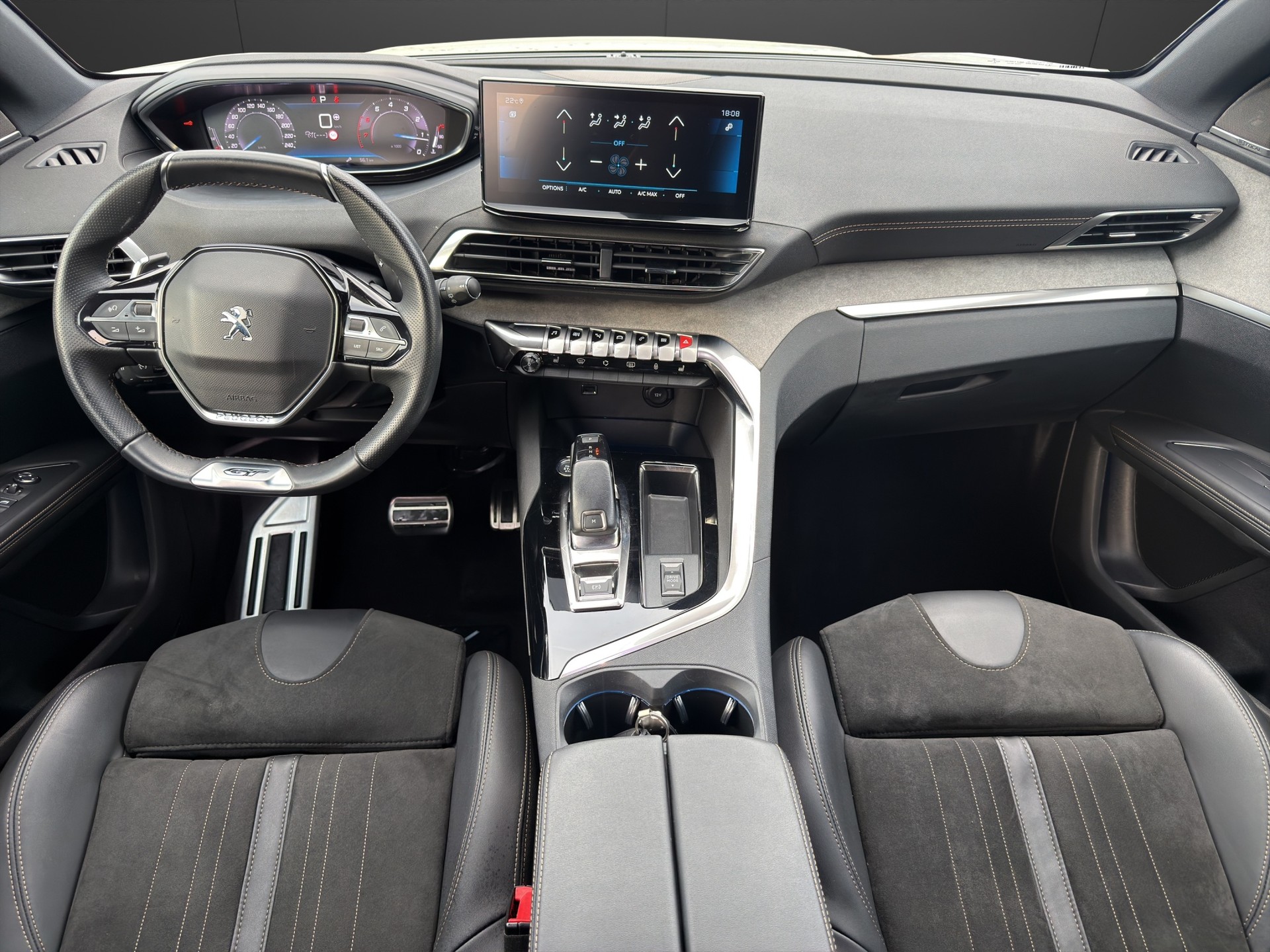 PEUGEOT 5008 1.6 Pure Tech GT Pack EAT8-image-10