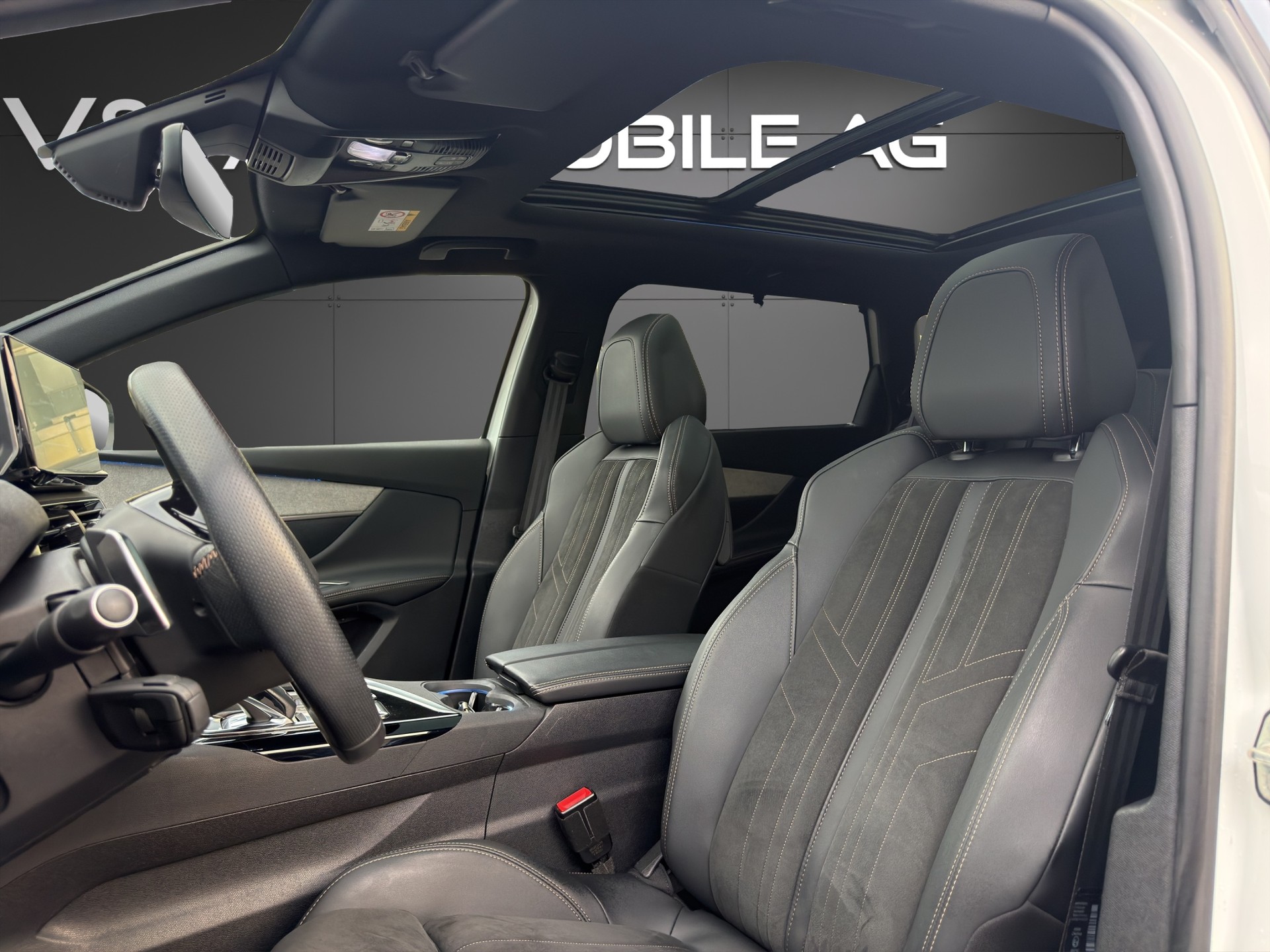PEUGEOT 5008 1.6 Pure Tech GT Pack EAT8-image-21