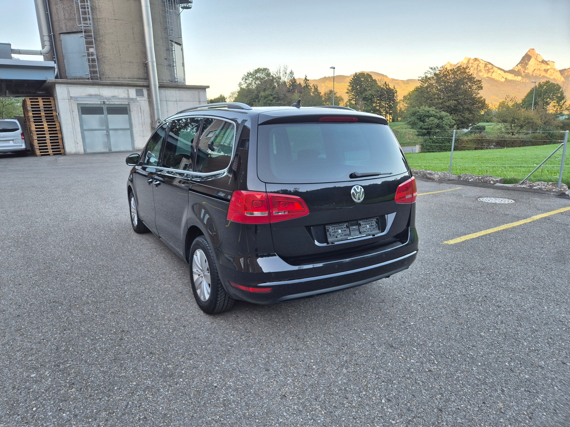 VW Sharan 2.0 TDI BMT Comfortline DSG-image-2