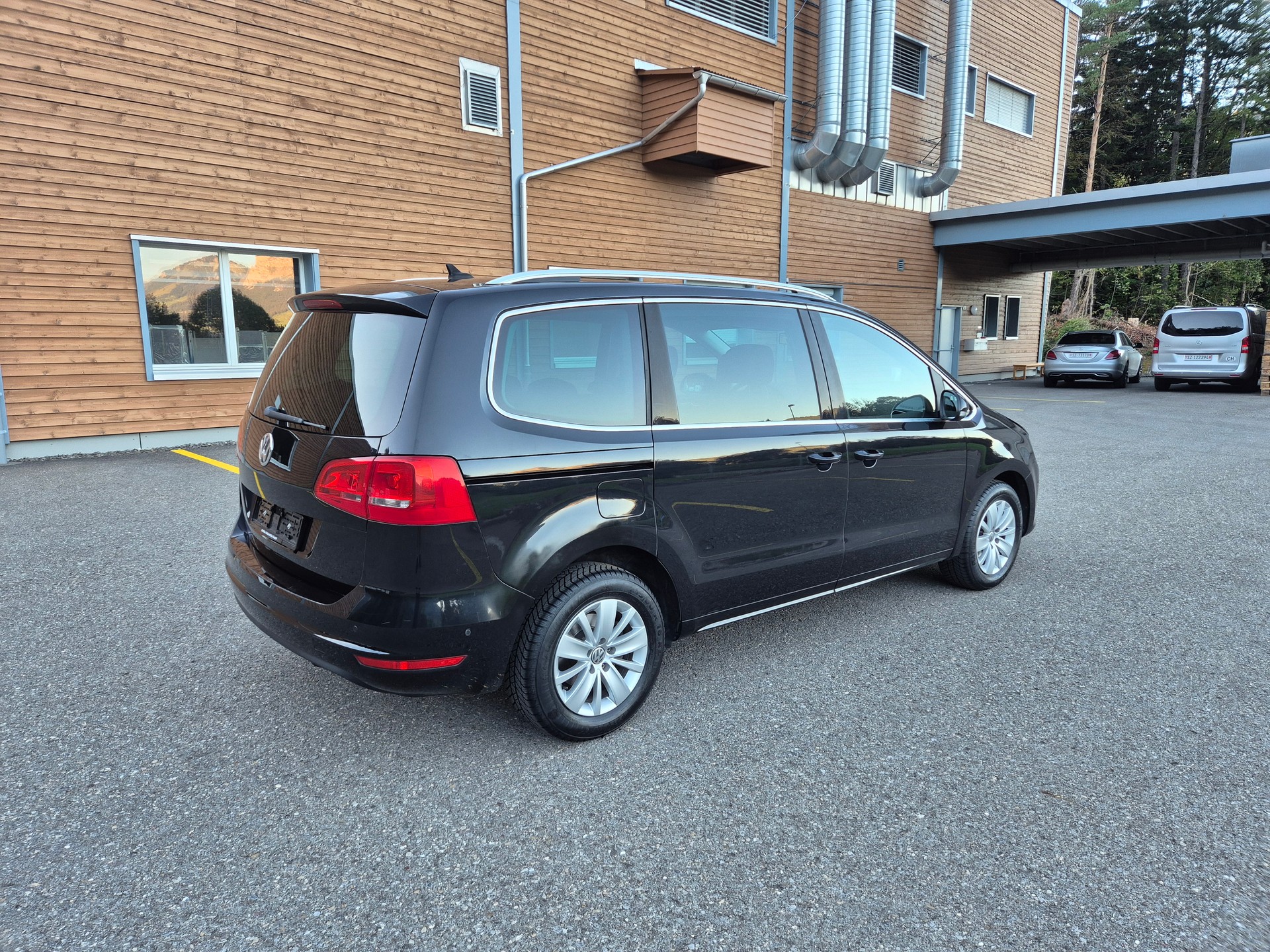 VW Sharan 2.0 TDI BMT Comfortline DSG-image-4