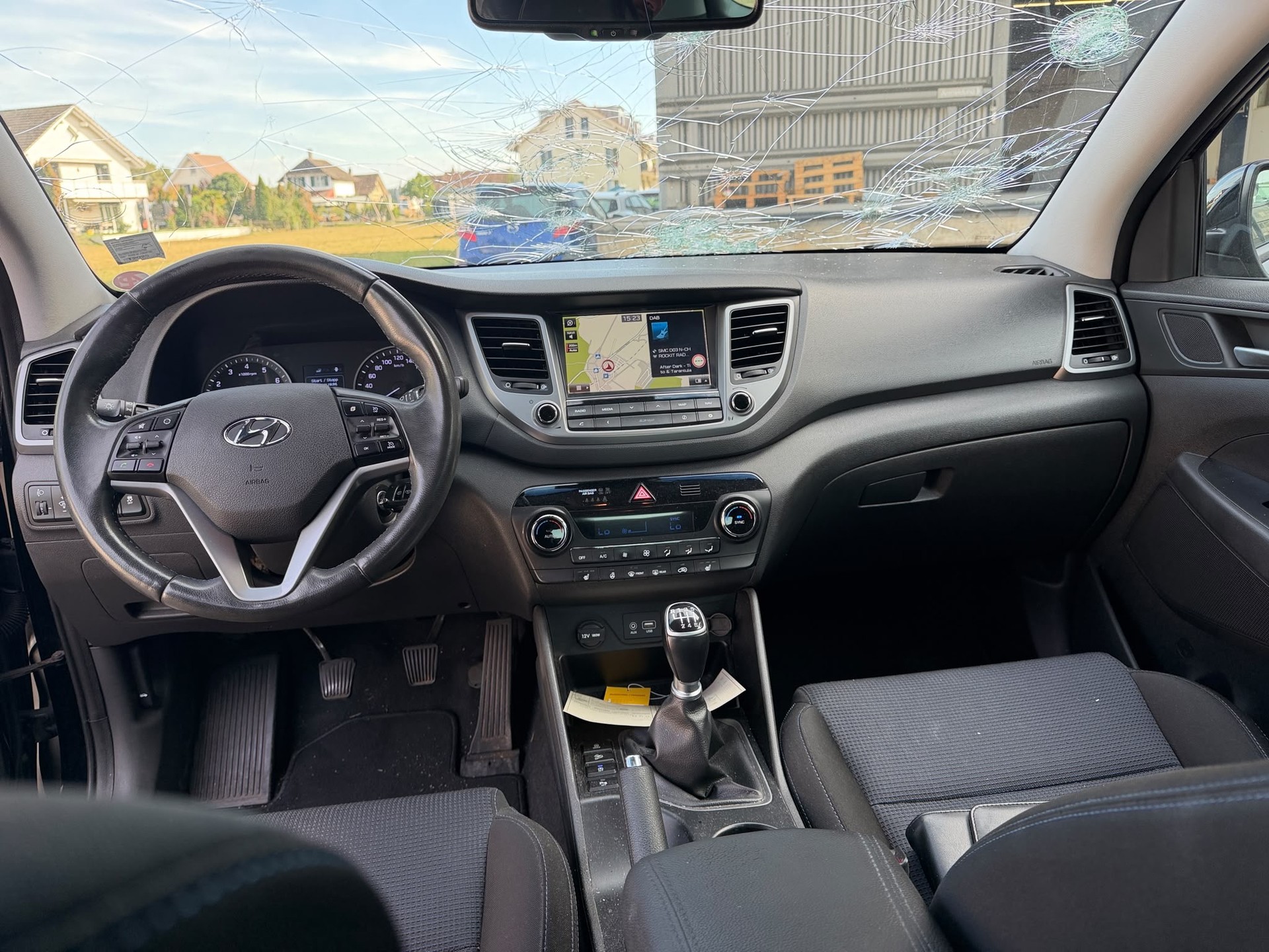 HYUNDAI Tucson 1.7 CRDI Origo 2WD-image-8