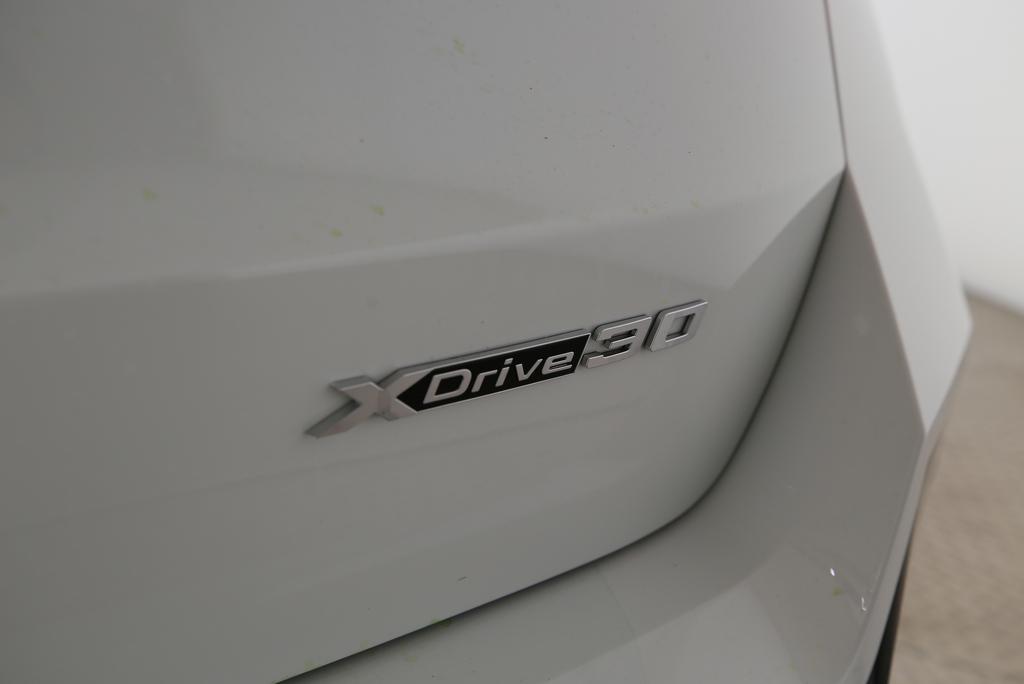 BMW iX1 U11 30 xDrive-image-17