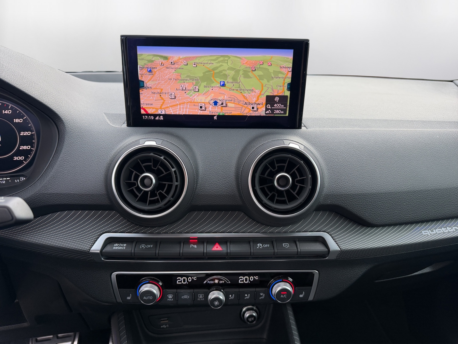AUDI SQ2 TFSI quattro S-tronic-image-8