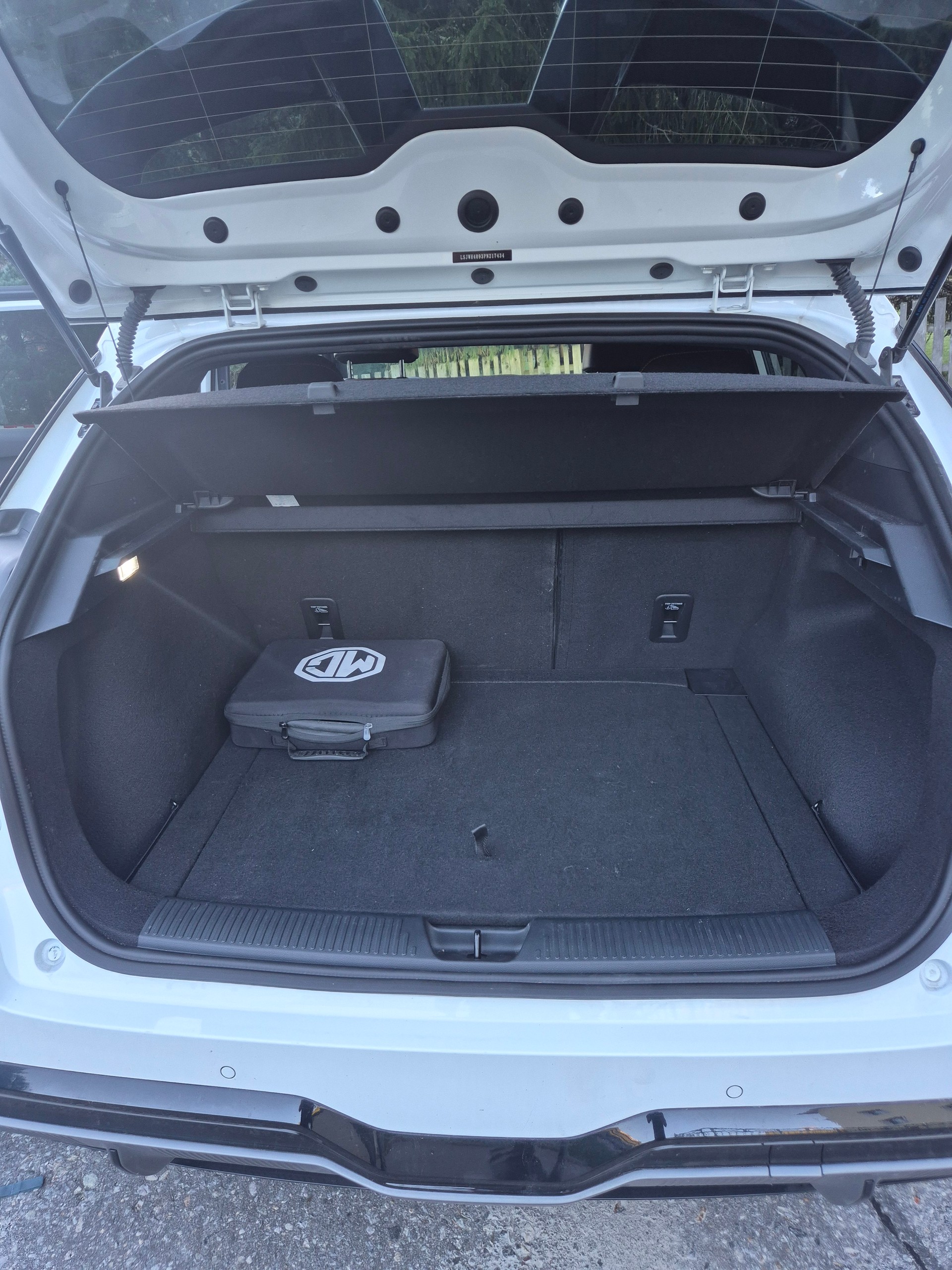 MG 64 kWh Xpower 4WD-image-5