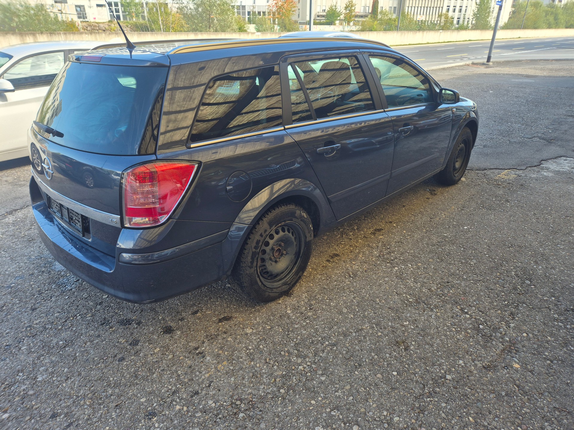OPEL Astra Caravan 1.8i 16V-image-5
