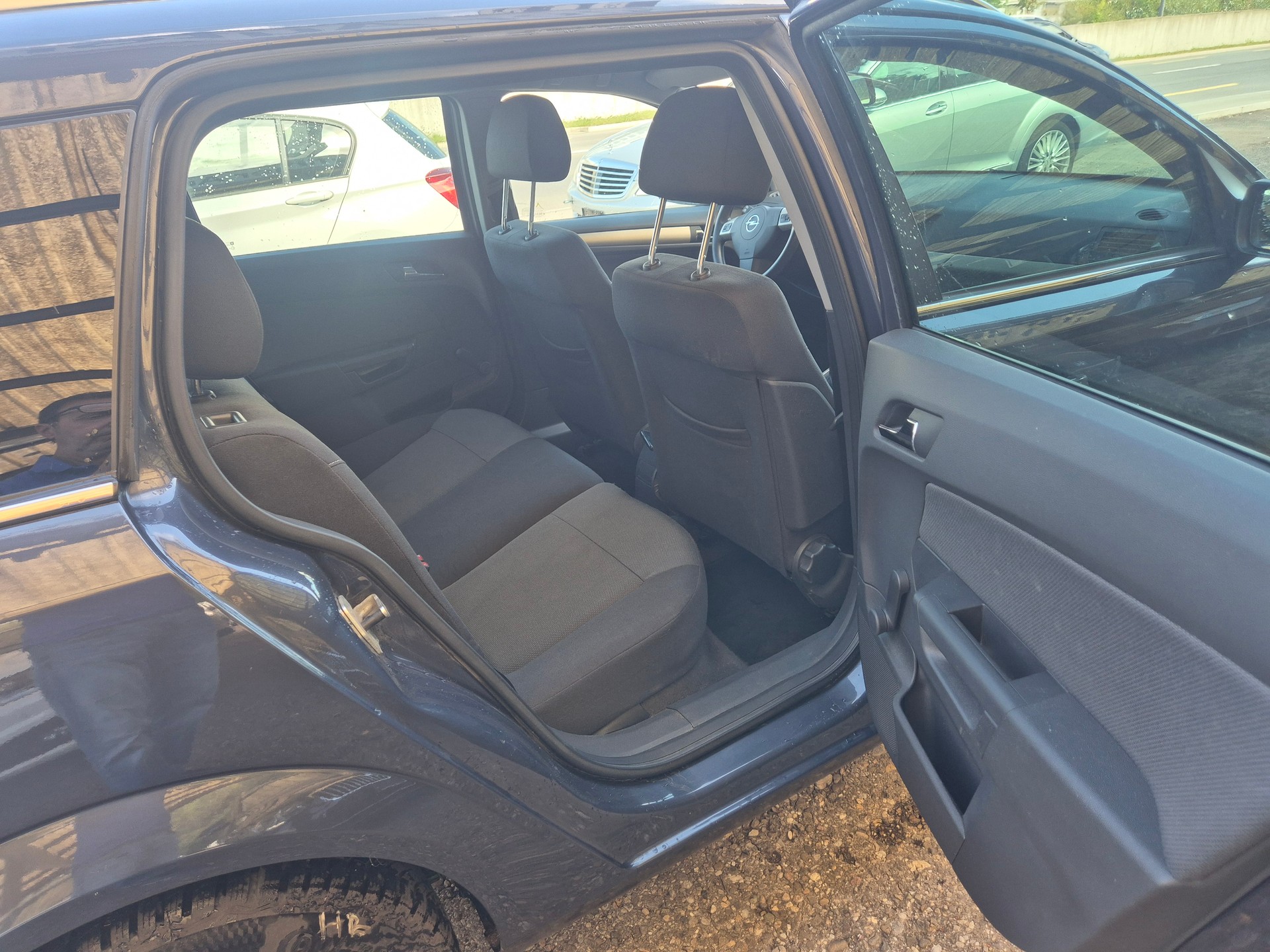OPEL Astra Caravan 1.8i 16V-image-12