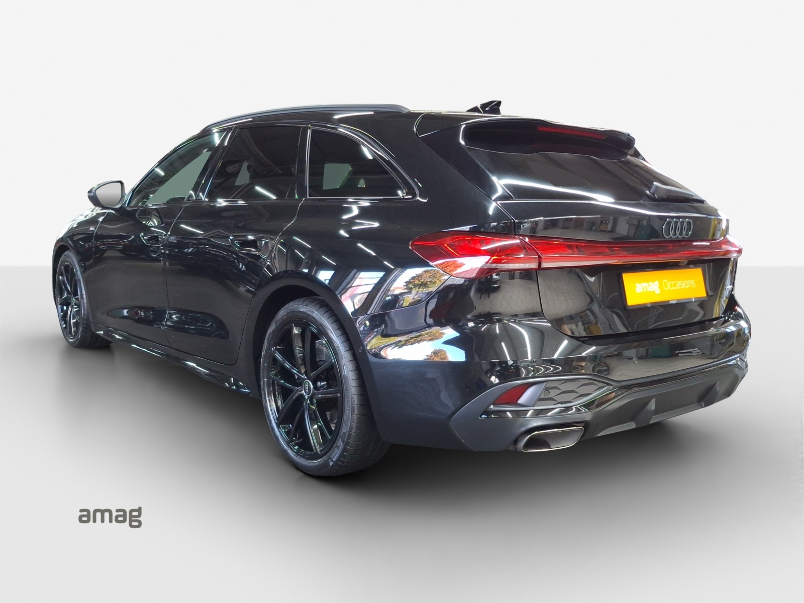 AUDI A5 Avant TFSI quattro 150 kW S tronic-image-2